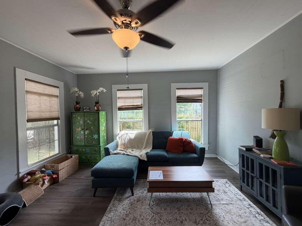 LLOYD & HETHERINGTON - Residential Lease