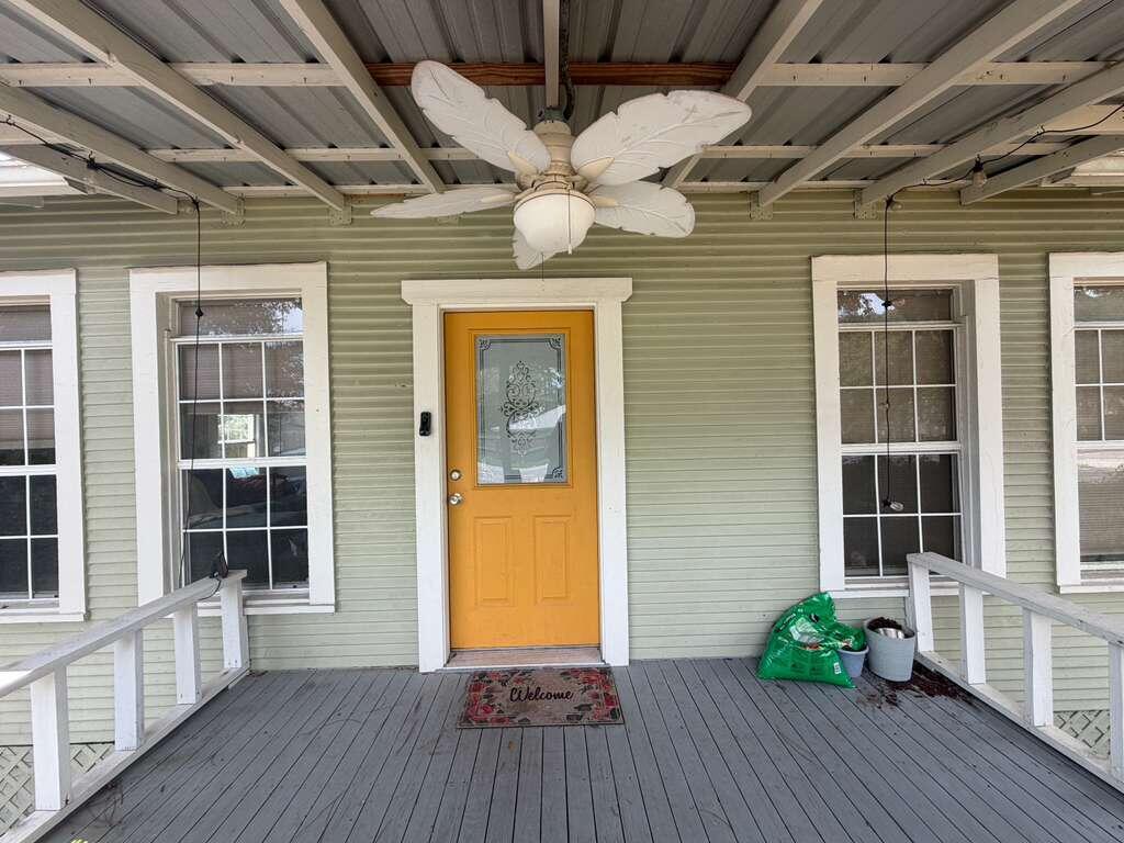LLOYD & HETHERINGTON - Residential Lease