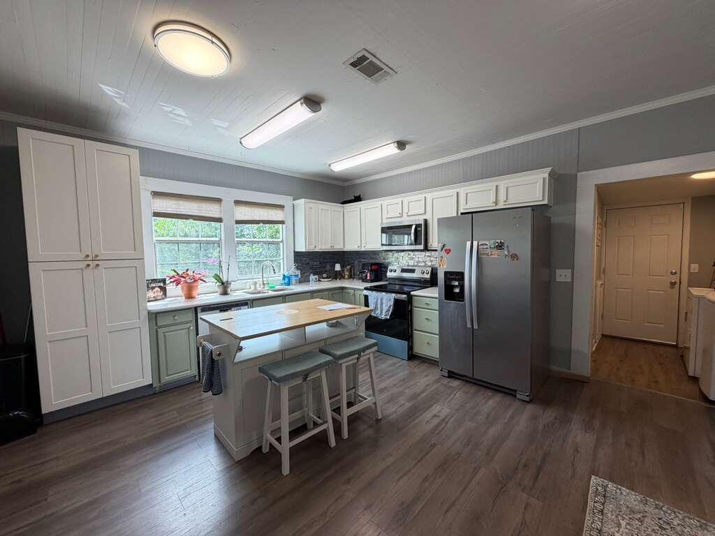 LLOYD & HETHERINGTON - Residential Lease