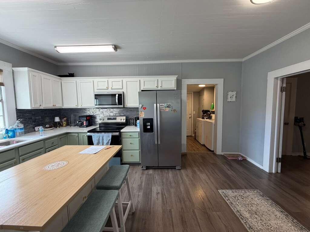 LLOYD & HETHERINGTON - Residential Lease