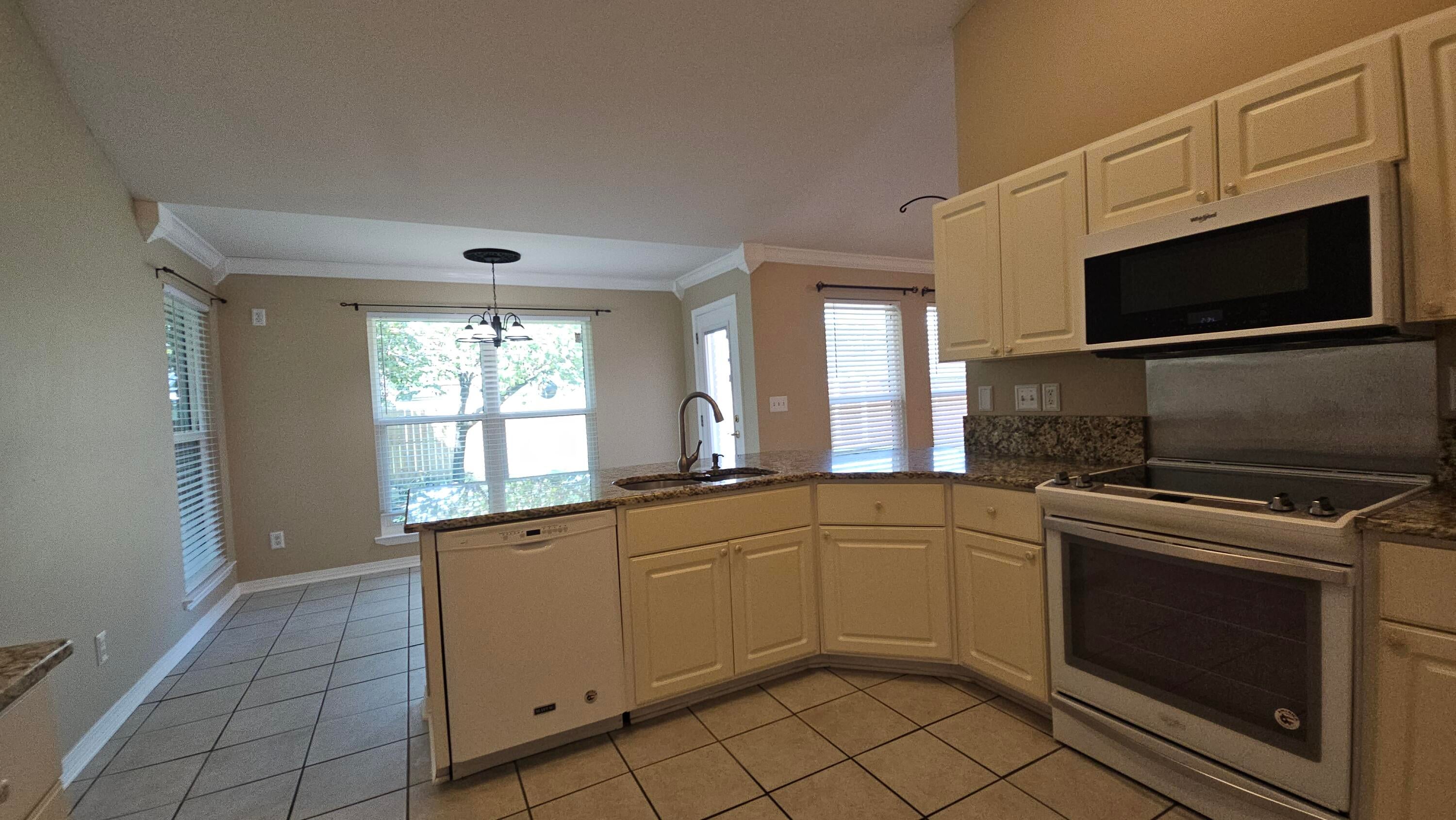 DOROTHY BOWEN ESTATES - Residential Lease