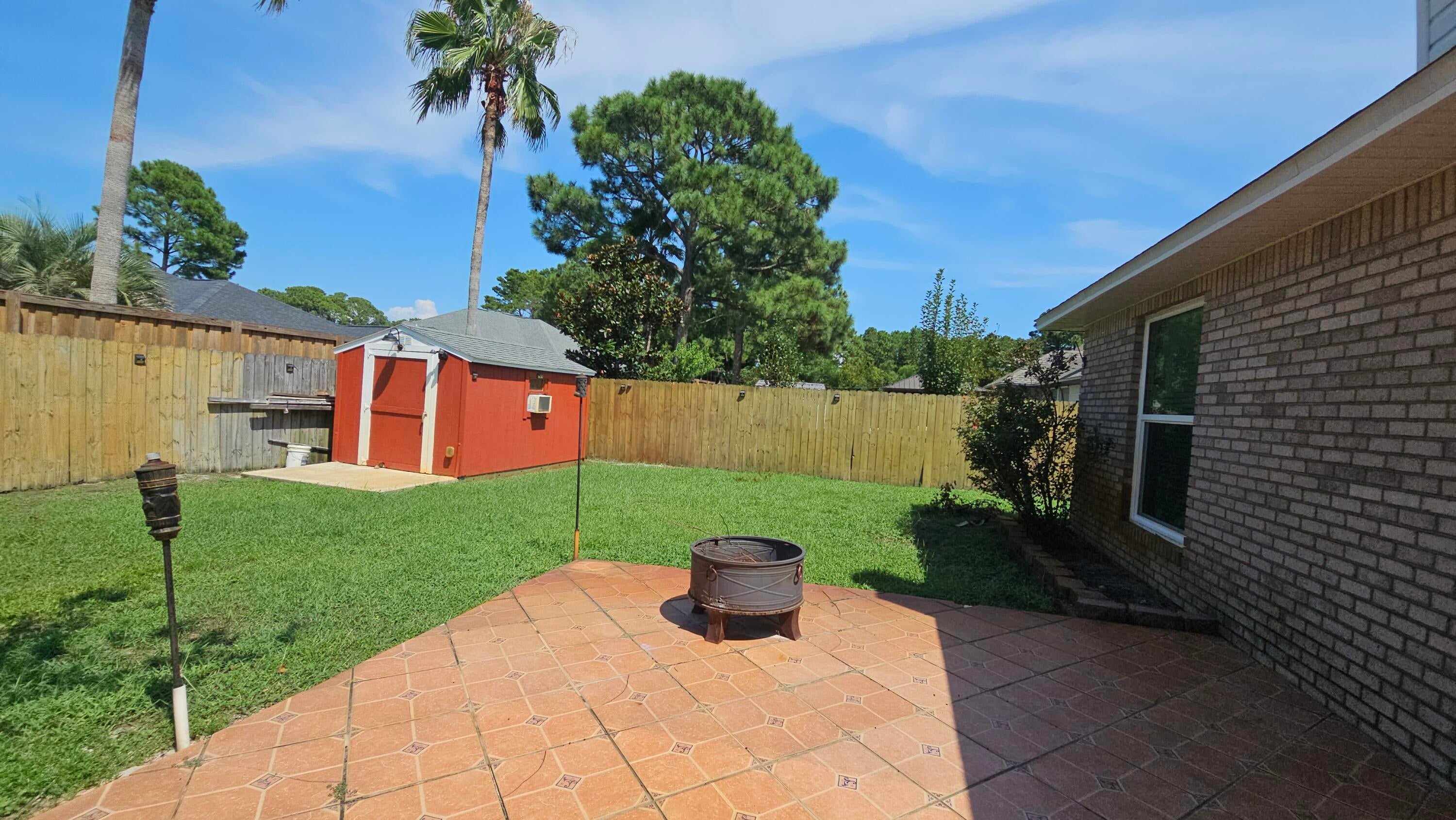 DOROTHY BOWEN ESTATES - Residential Lease