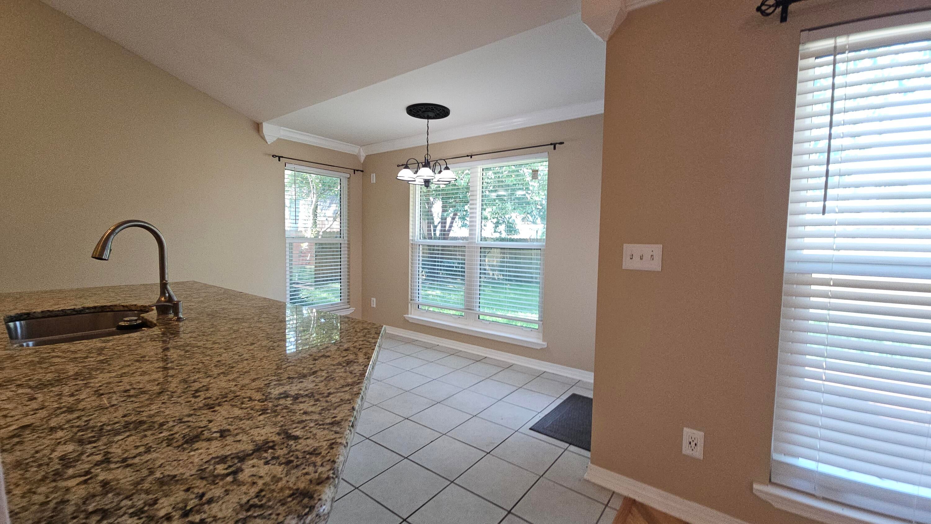 DOROTHY BOWEN ESTATES - Residential Lease