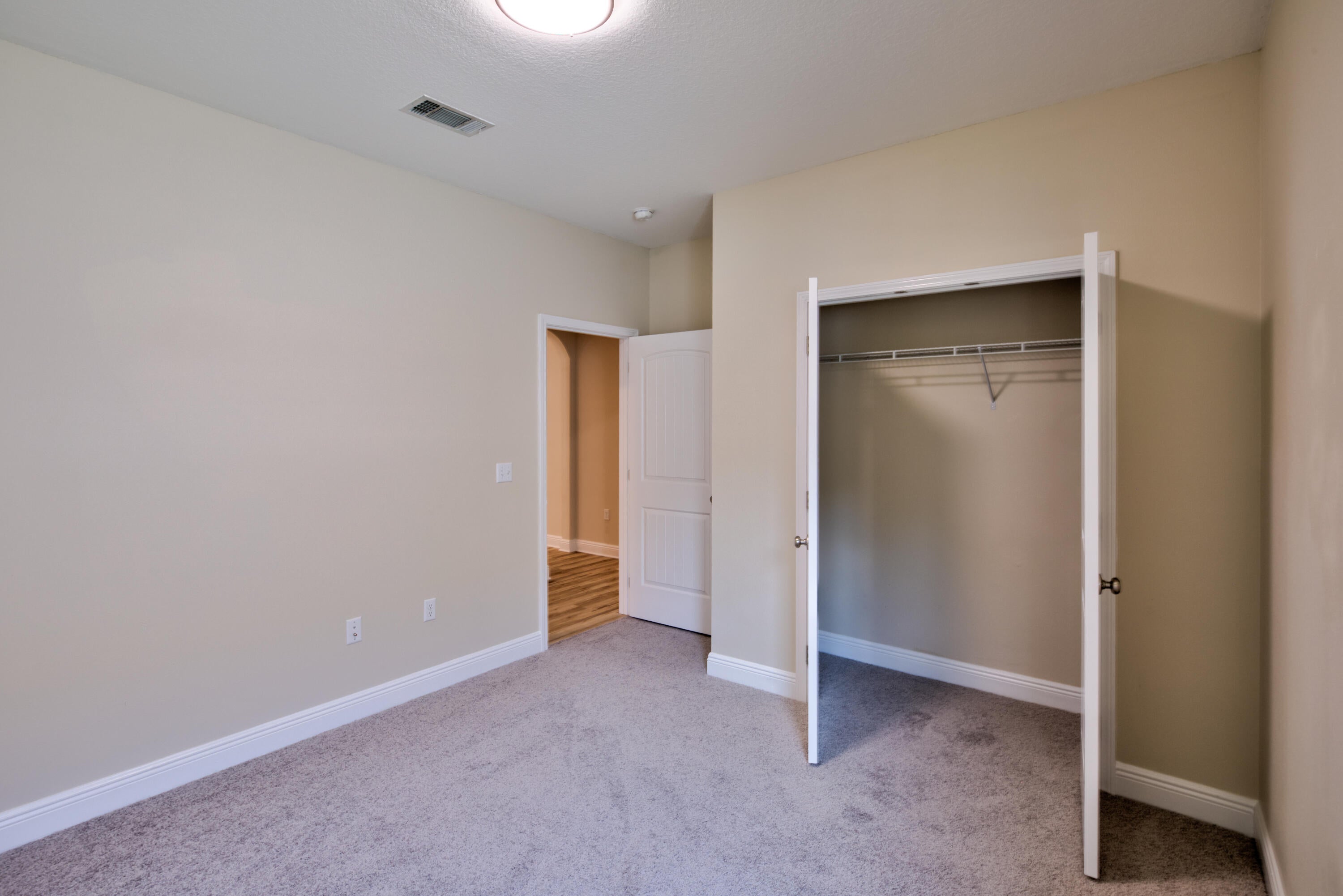 LAGRANGE LANDING - Residential