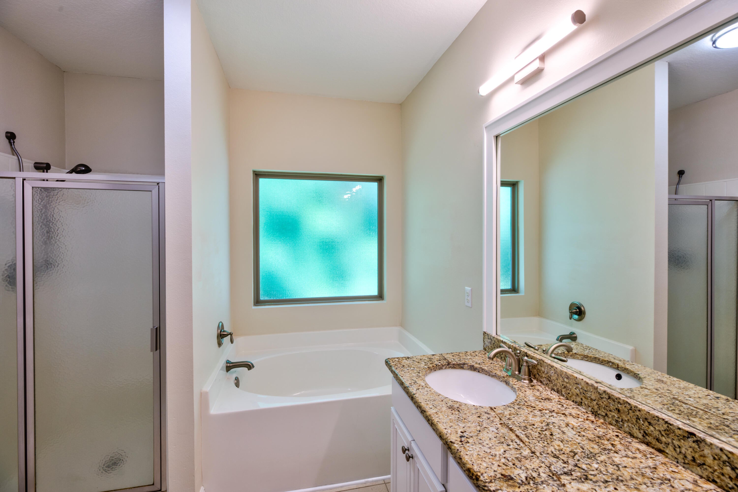 LAGRANGE LANDING - Residential