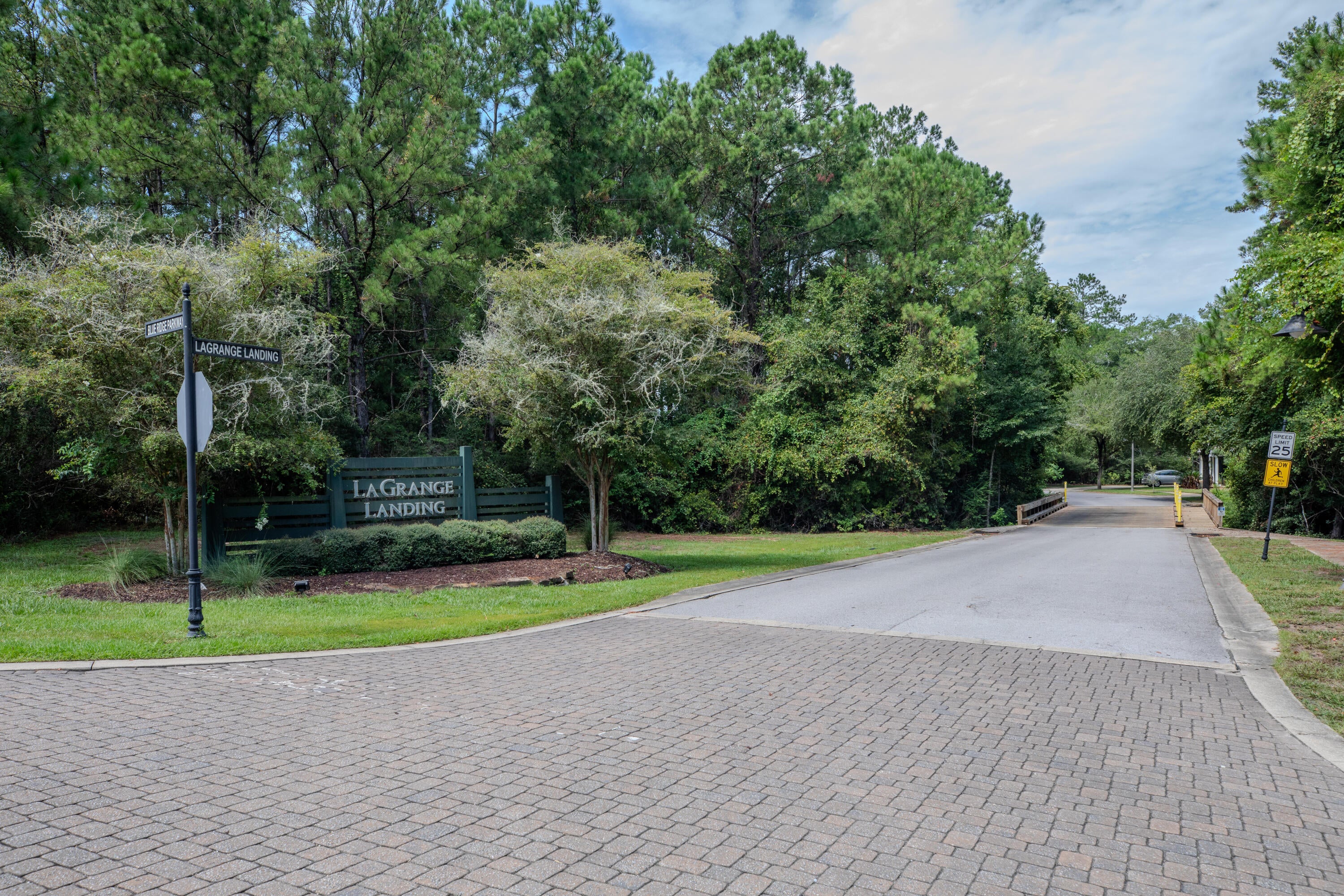 LAGRANGE LANDING - Residential