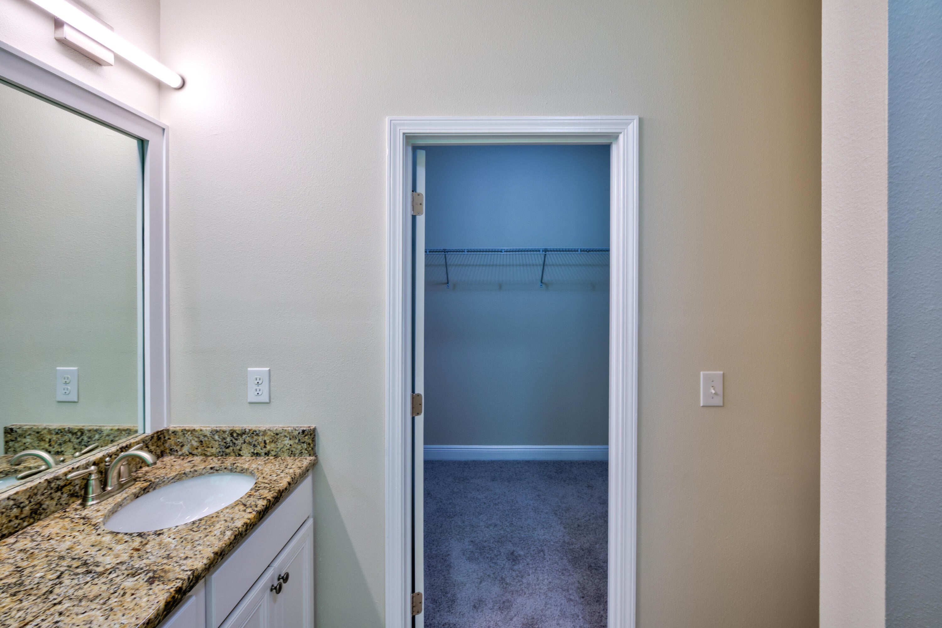 LAGRANGE LANDING - Residential