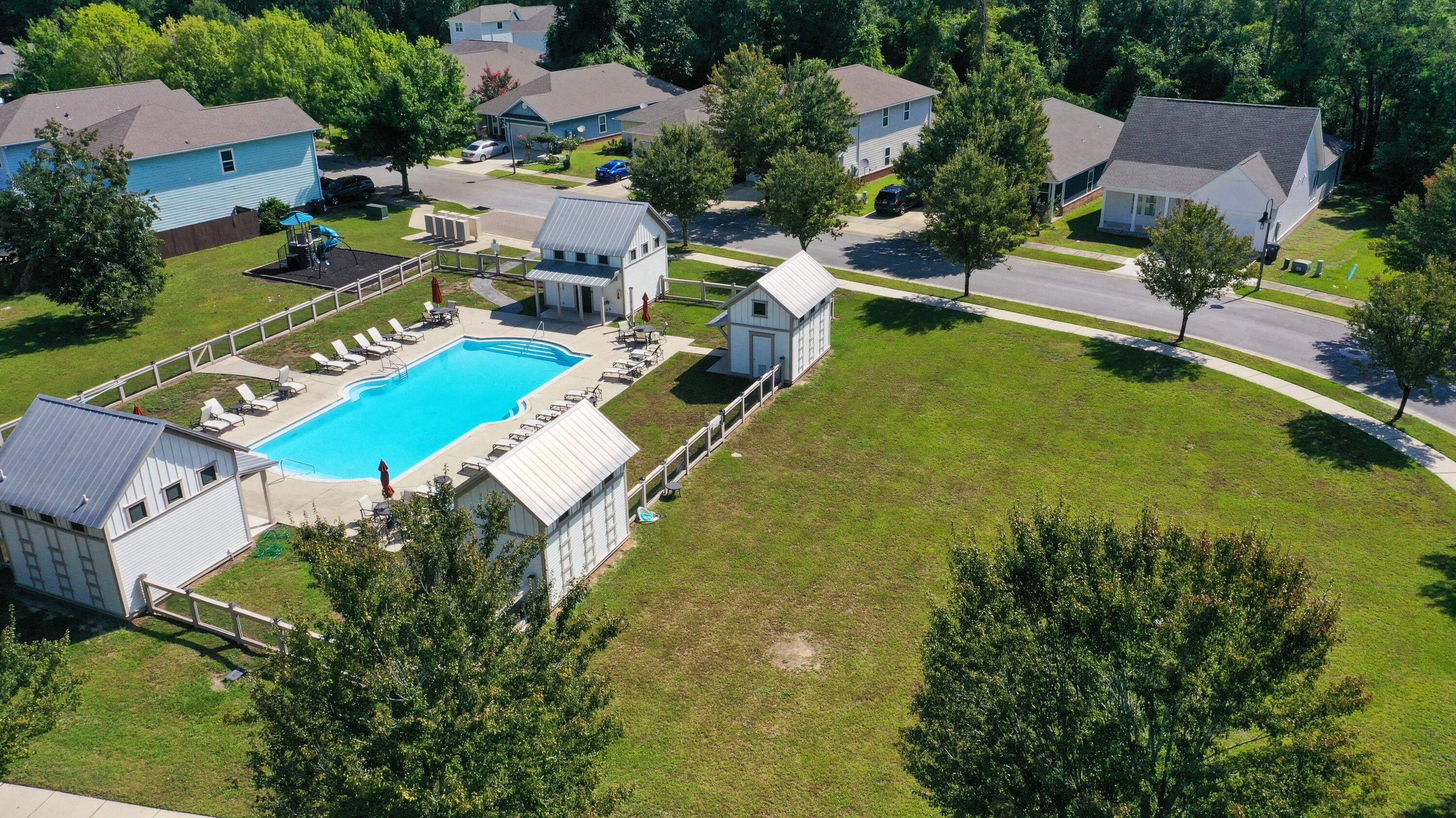 LAGRANGE LANDING - Residential