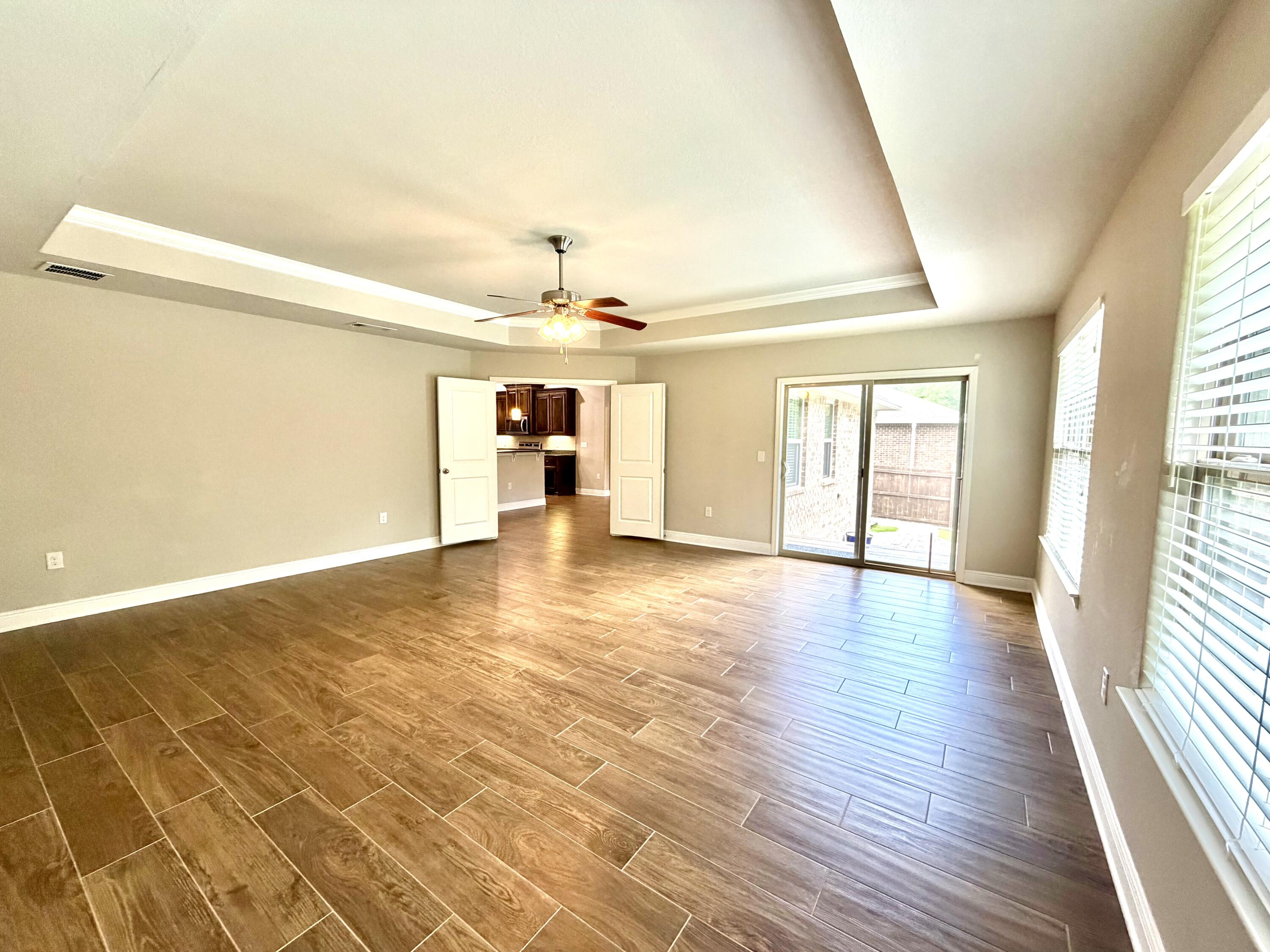 FOX VALLEY - Residential