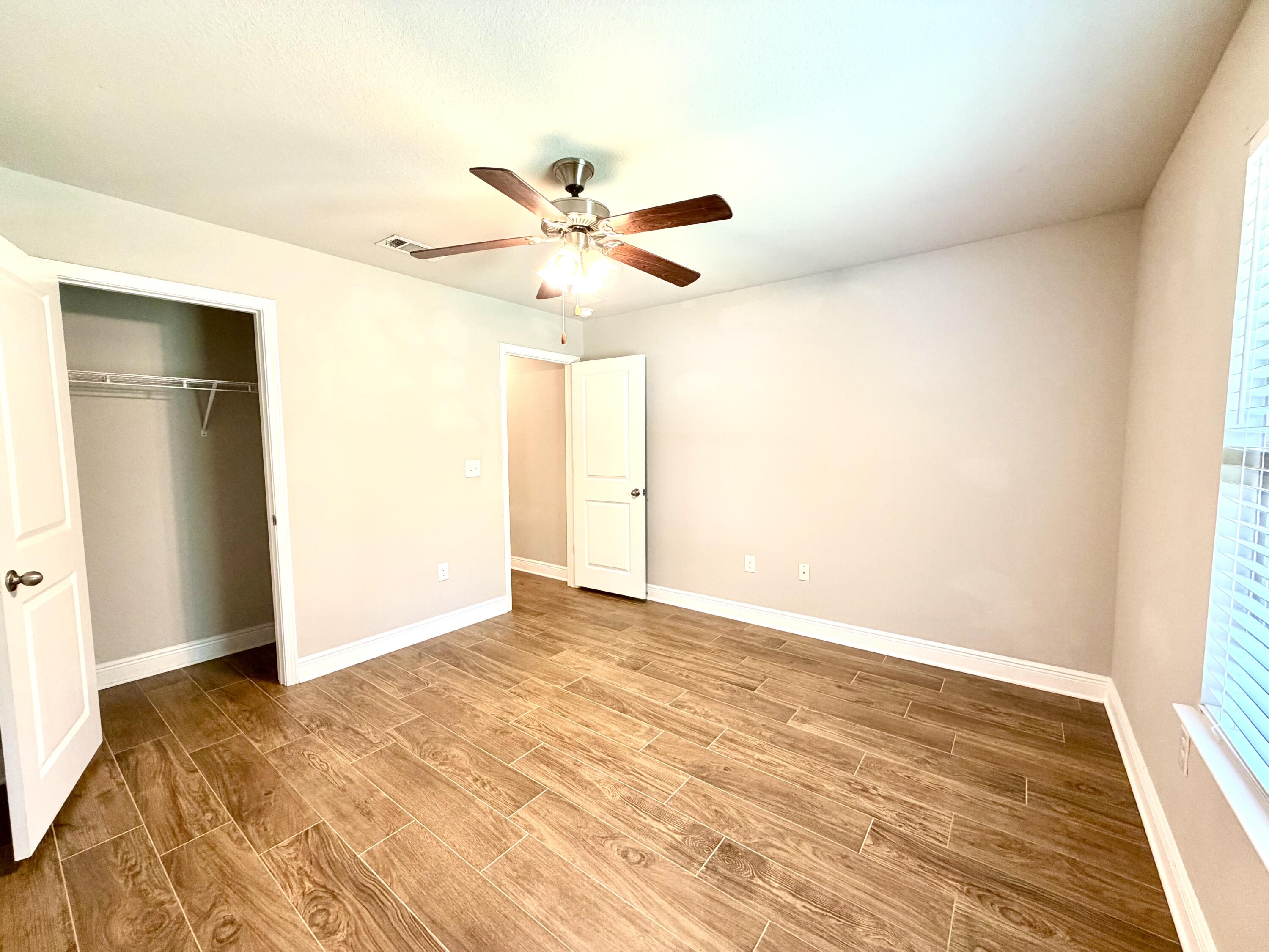 FOX VALLEY - Residential