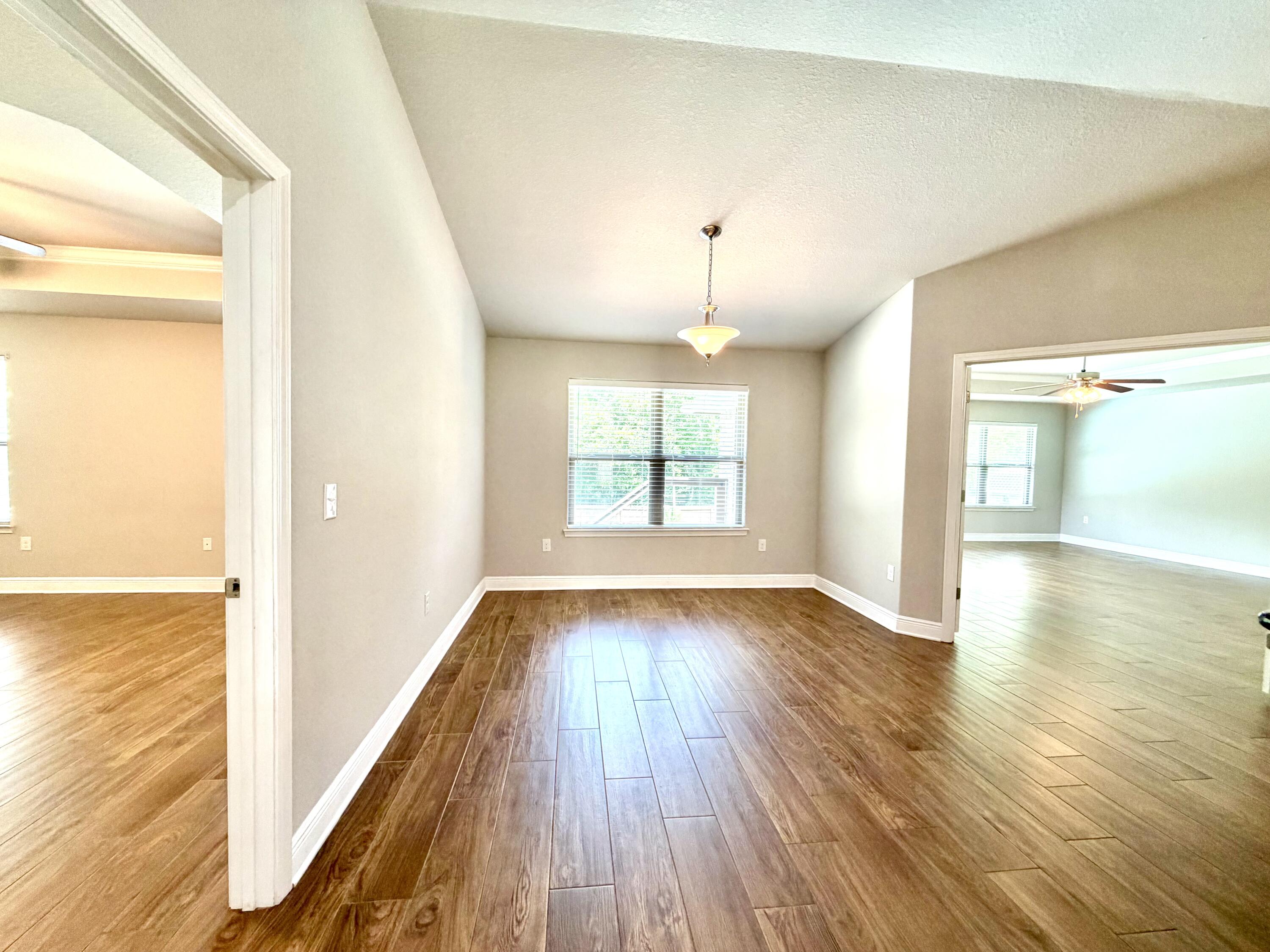 FOX VALLEY - Residential