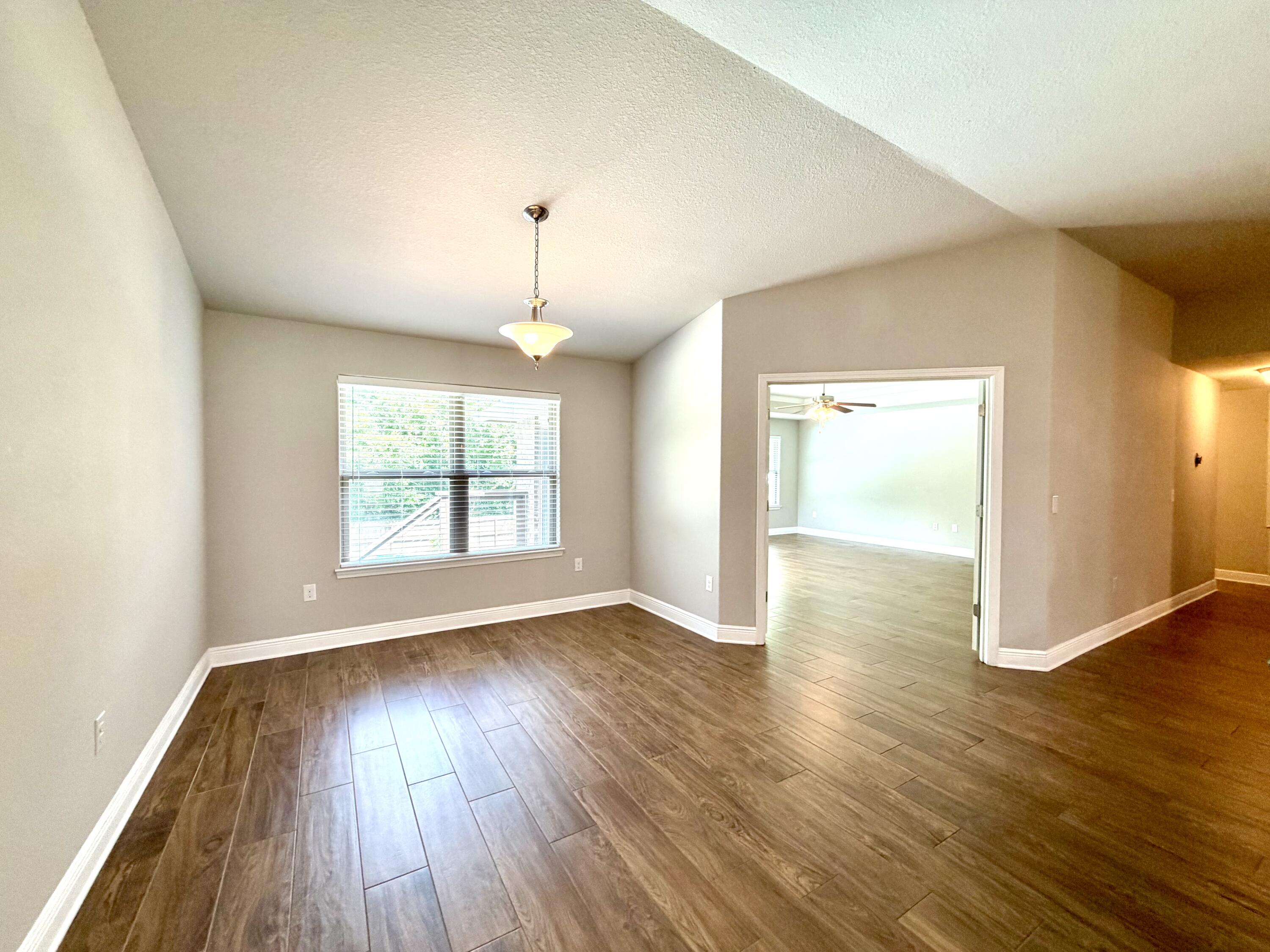 FOX VALLEY - Residential