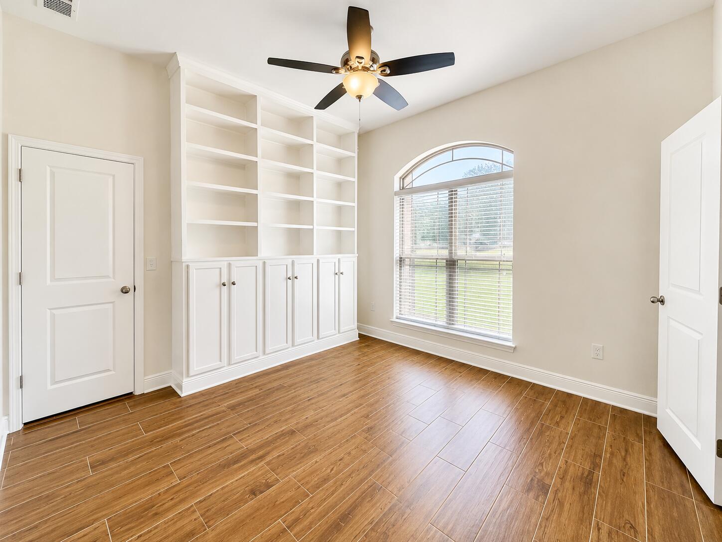 FOX VALLEY - Residential