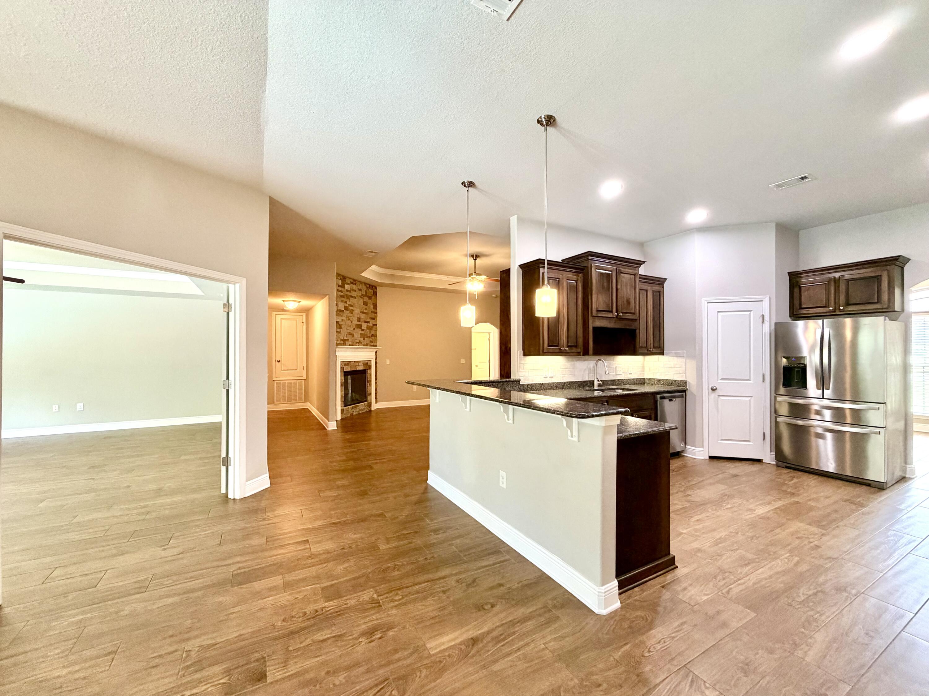 FOX VALLEY - Residential