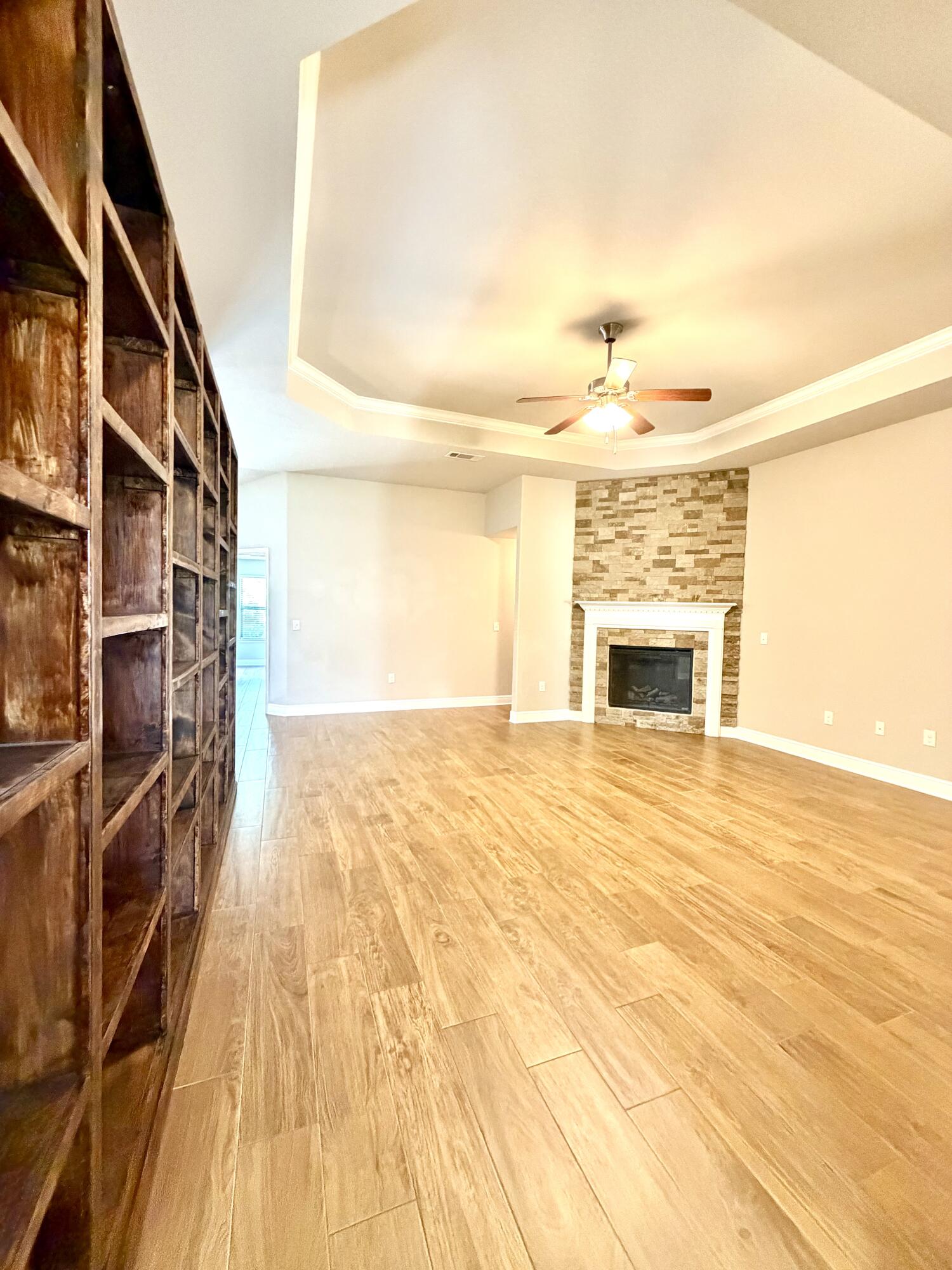FOX VALLEY - Residential