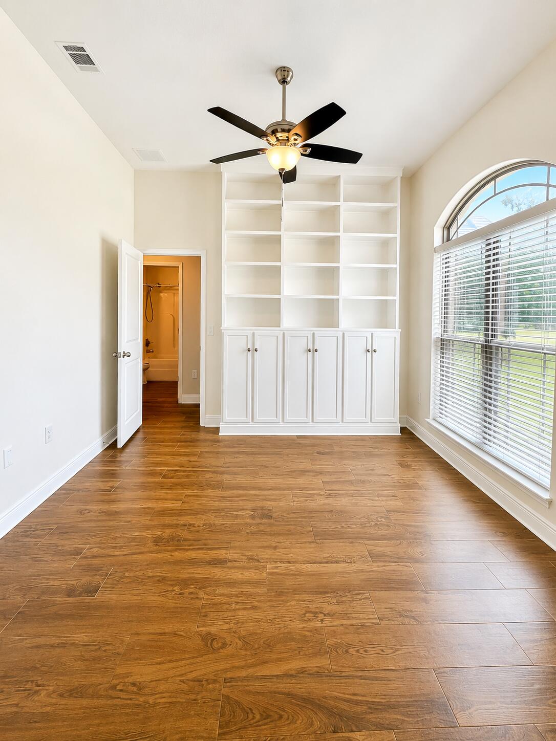FOX VALLEY - Residential