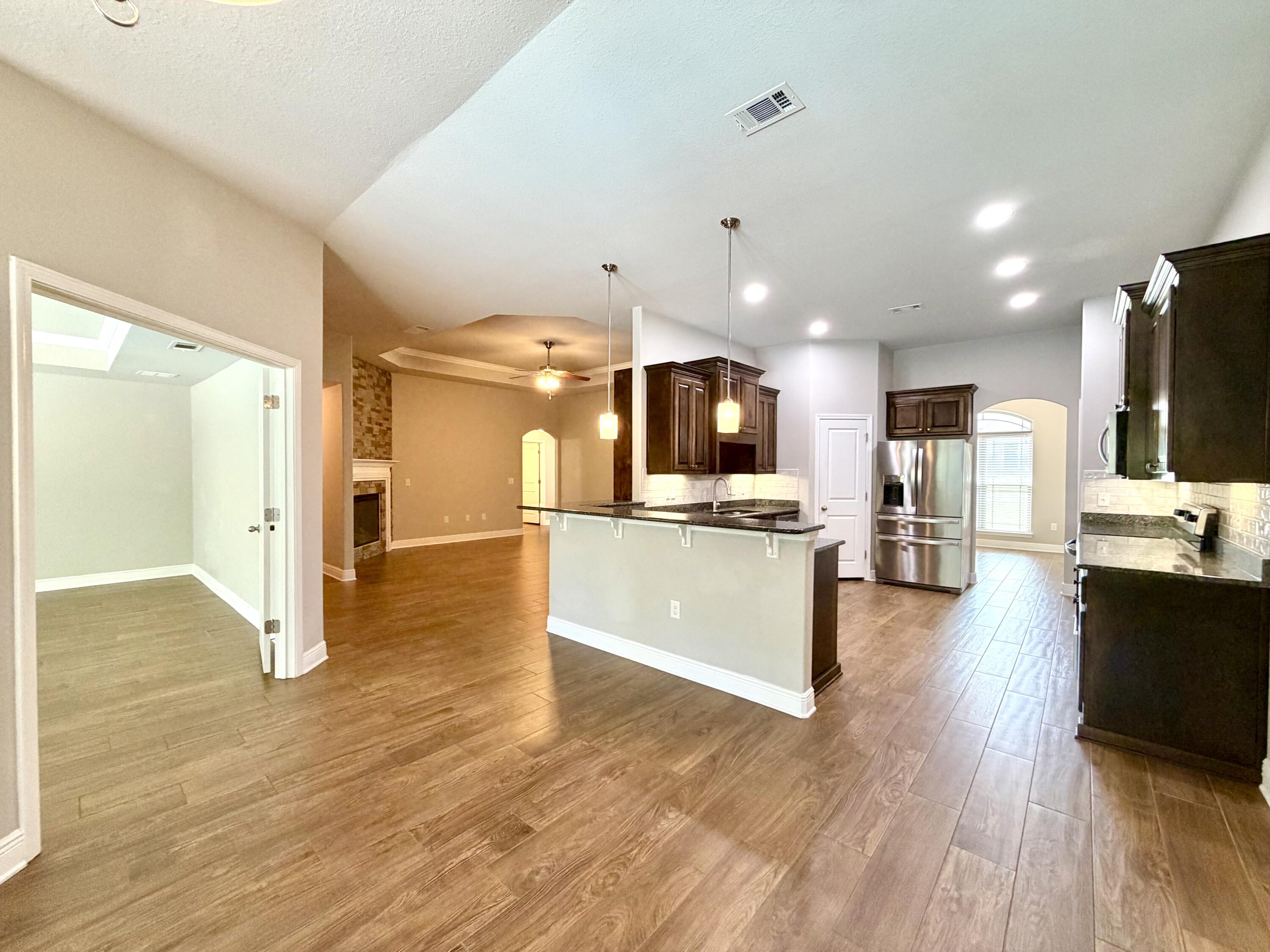 FOX VALLEY - Residential