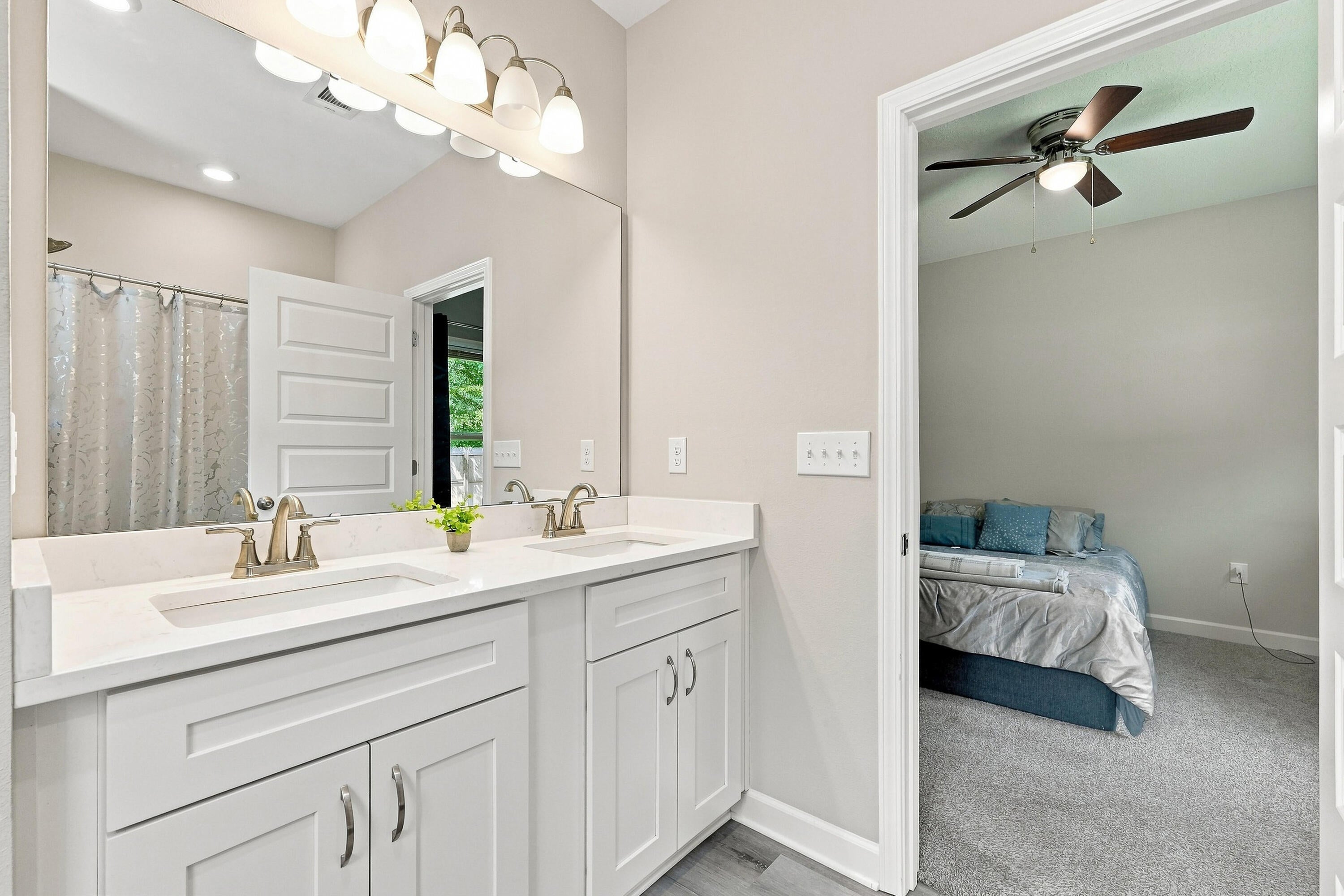 QUIET OAKS S/D - Residential