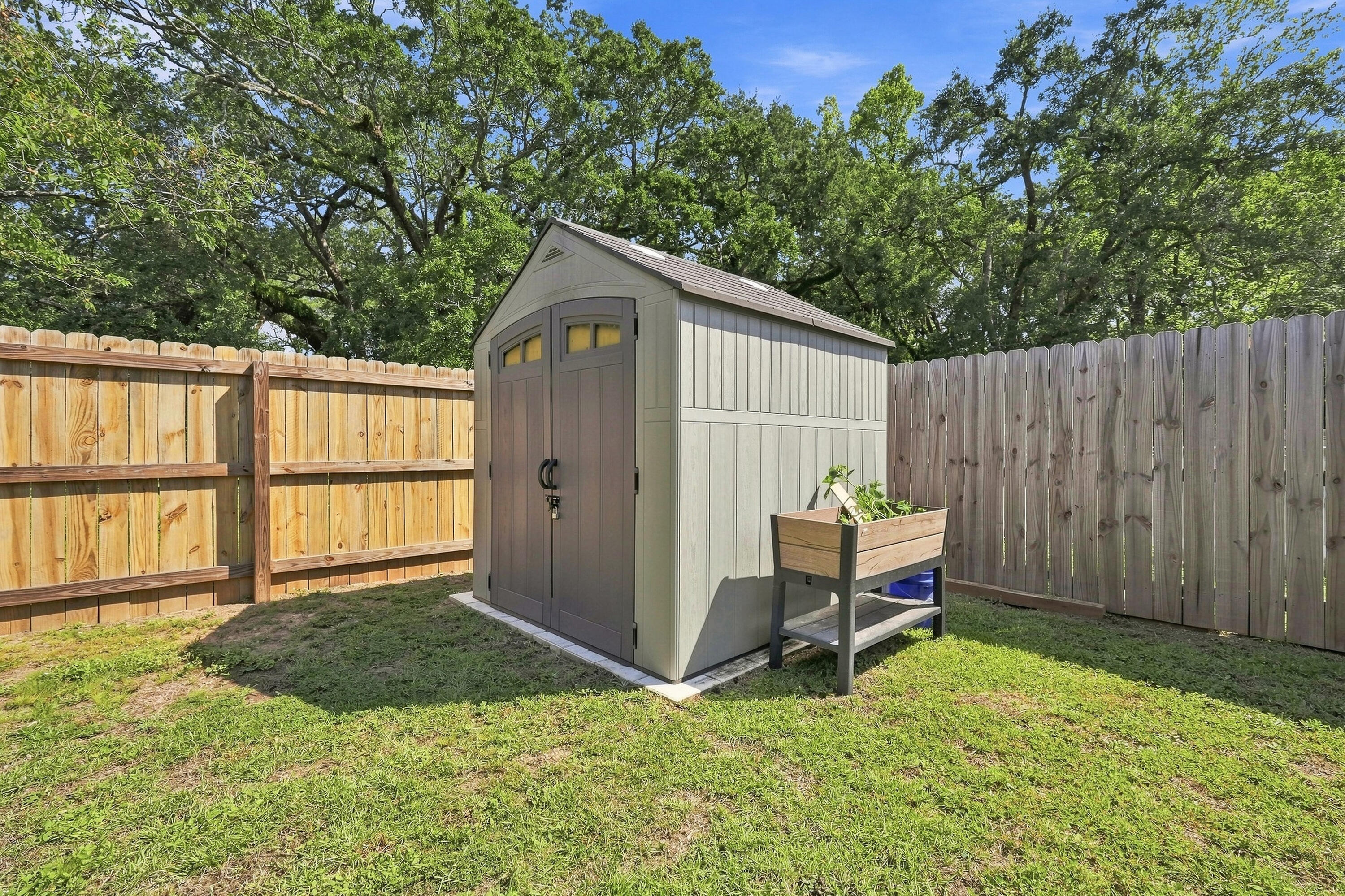 QUIET OAKS S/D - Residential