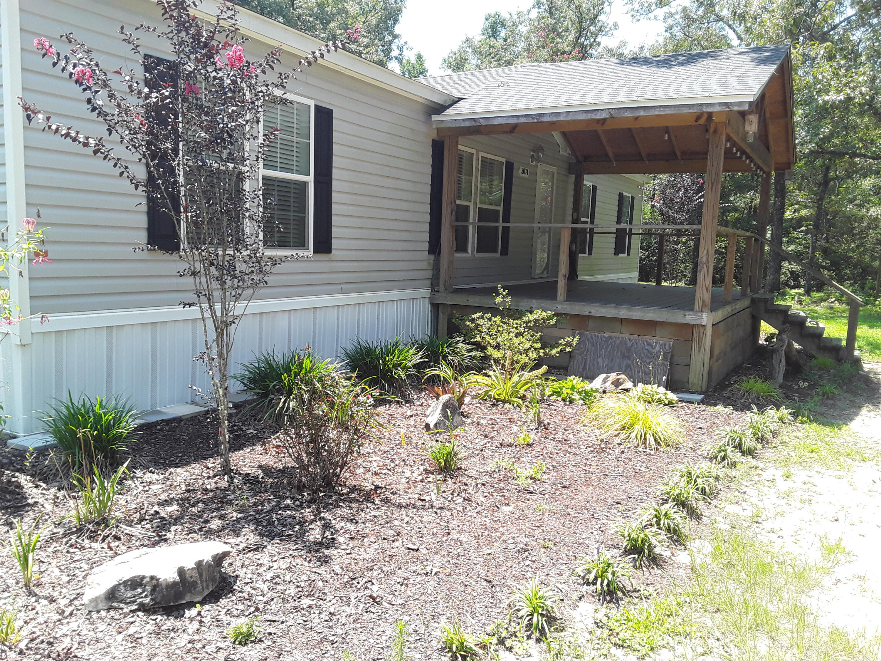 Kings Lake Rd - Residential
