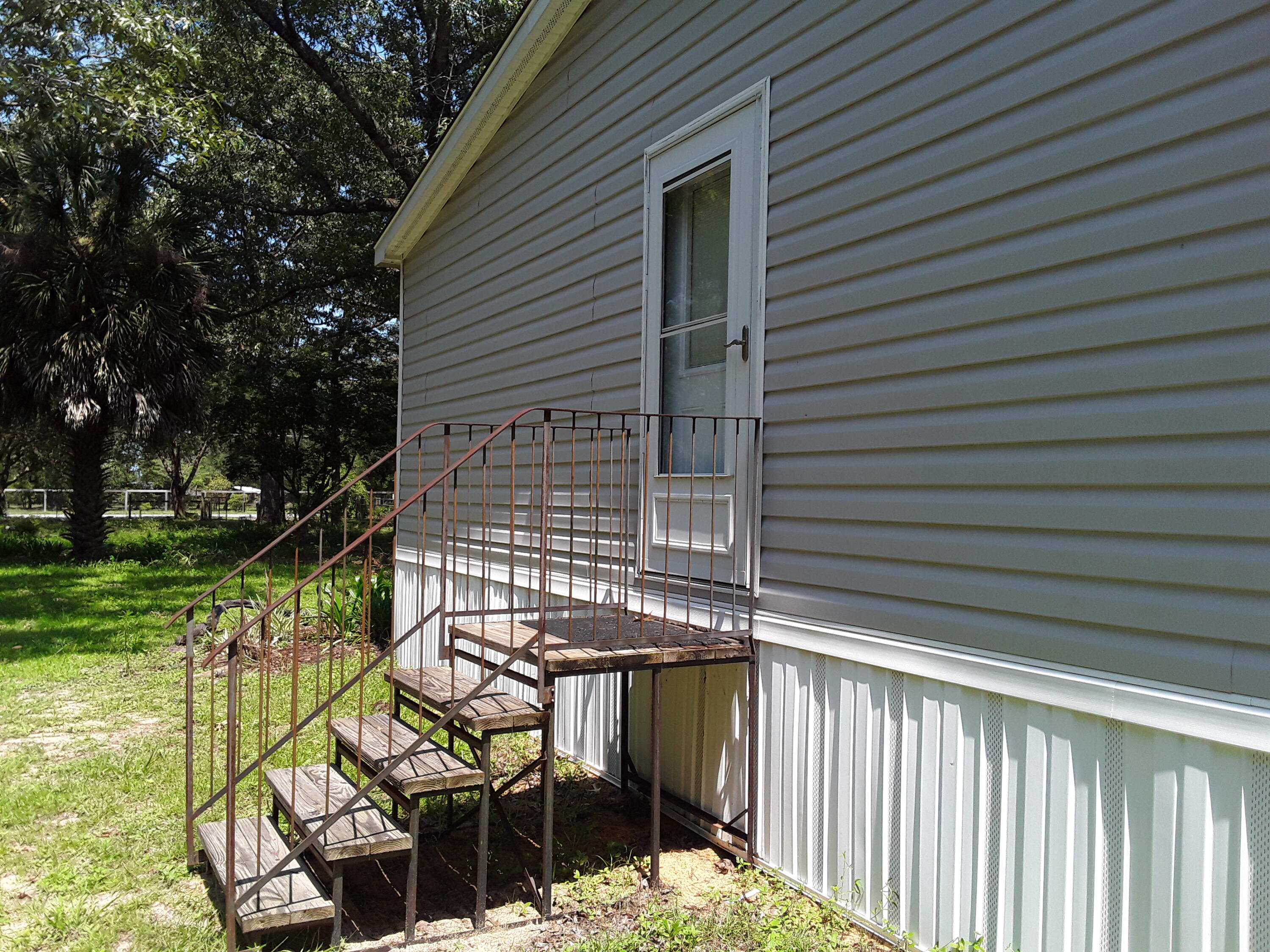 Kings Lake Rd - Residential