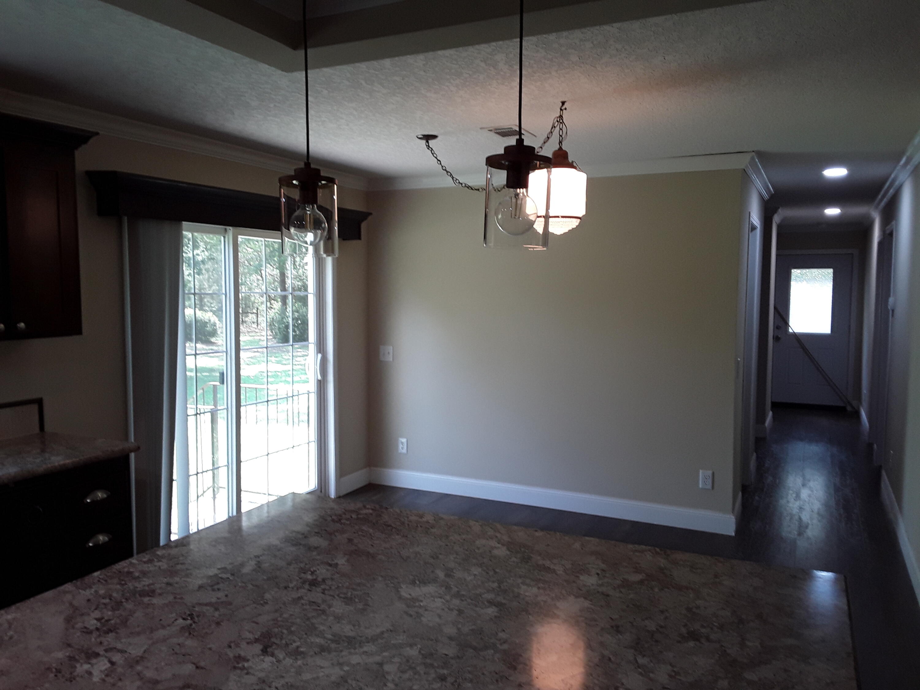 Kings Lake Rd - Residential