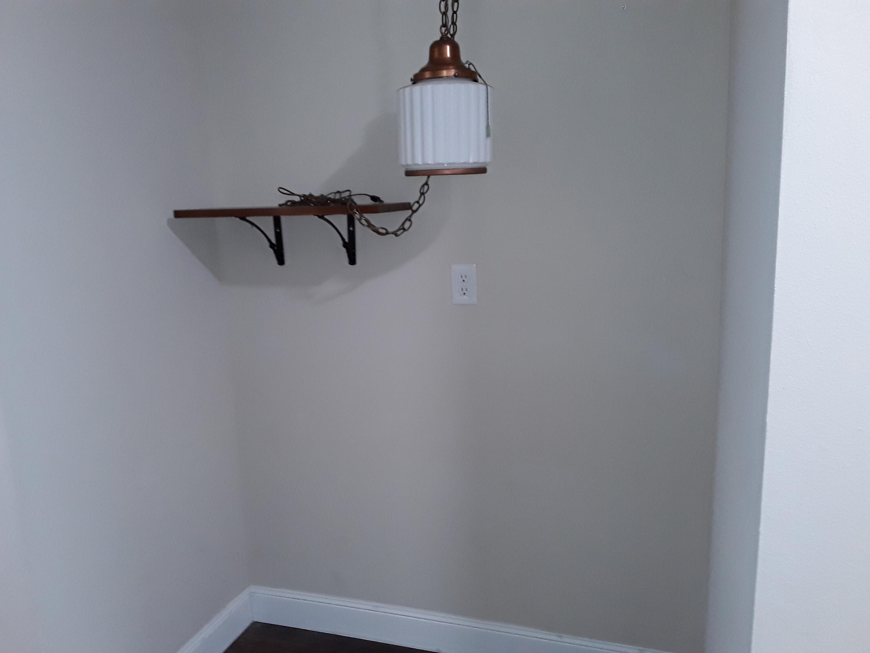 Kings Lake Rd - Residential