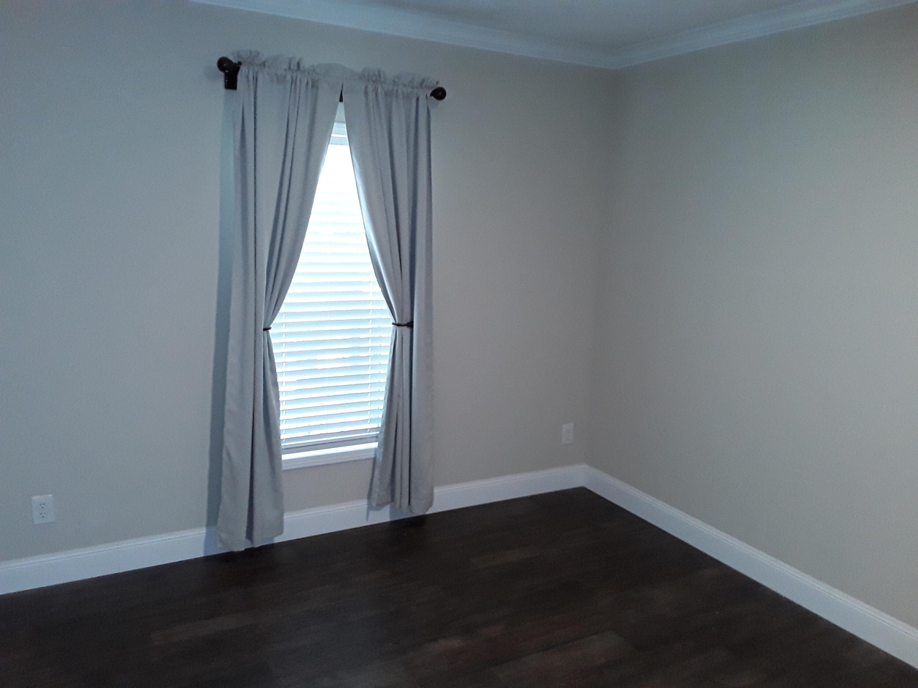 Kings Lake Rd - Residential