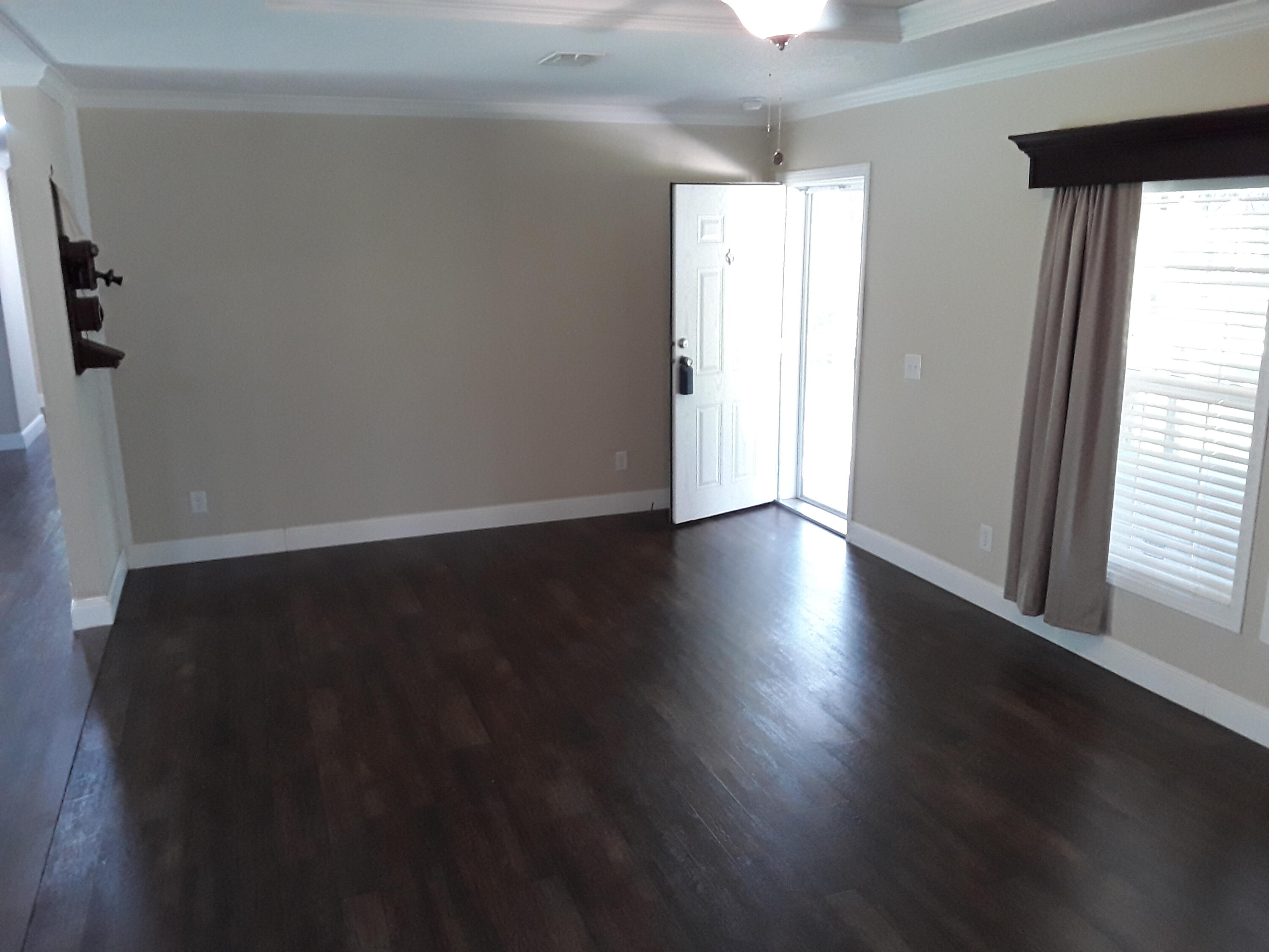 Kings Lake Rd - Residential