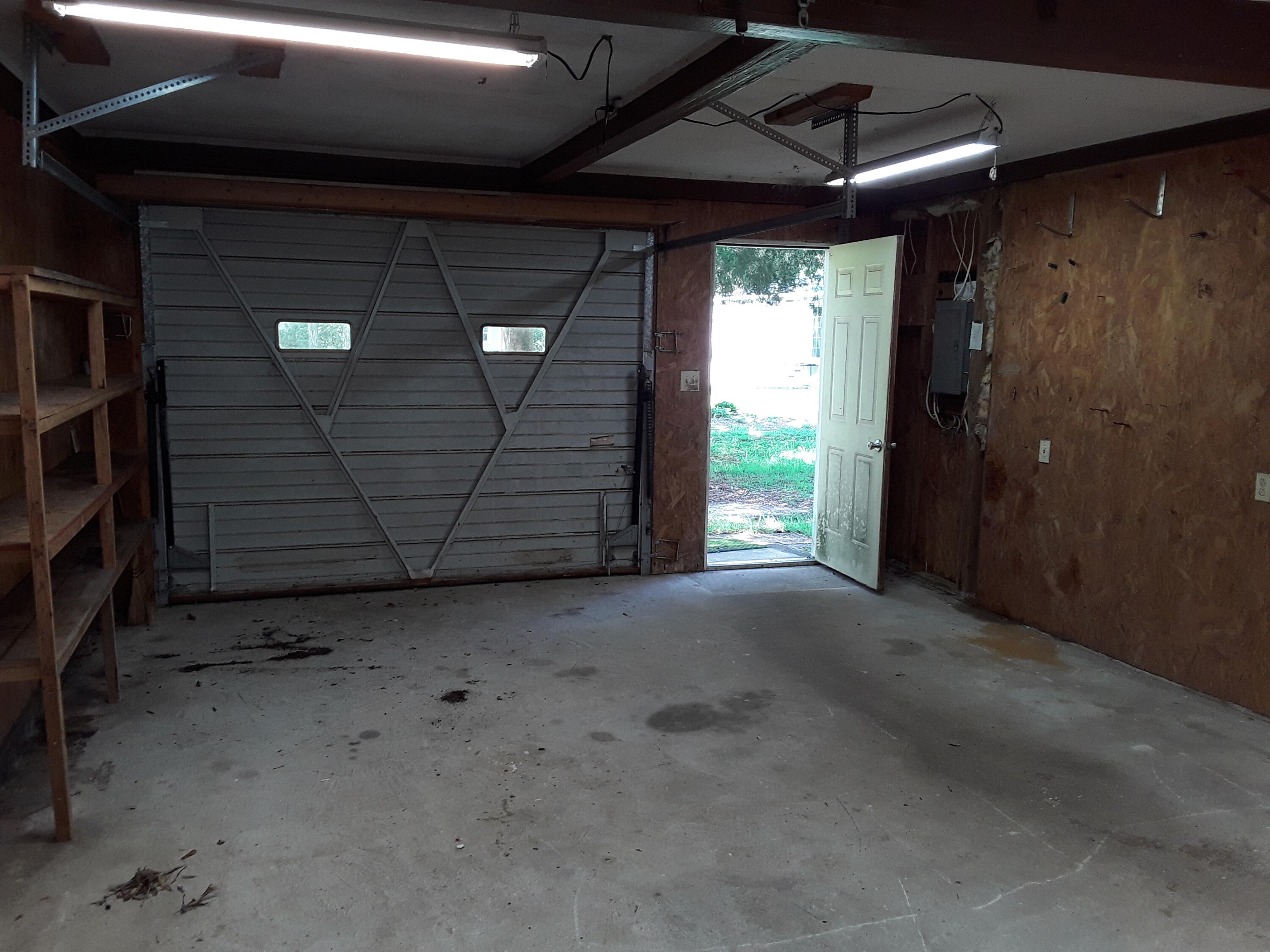 Kings Lake Rd - Residential