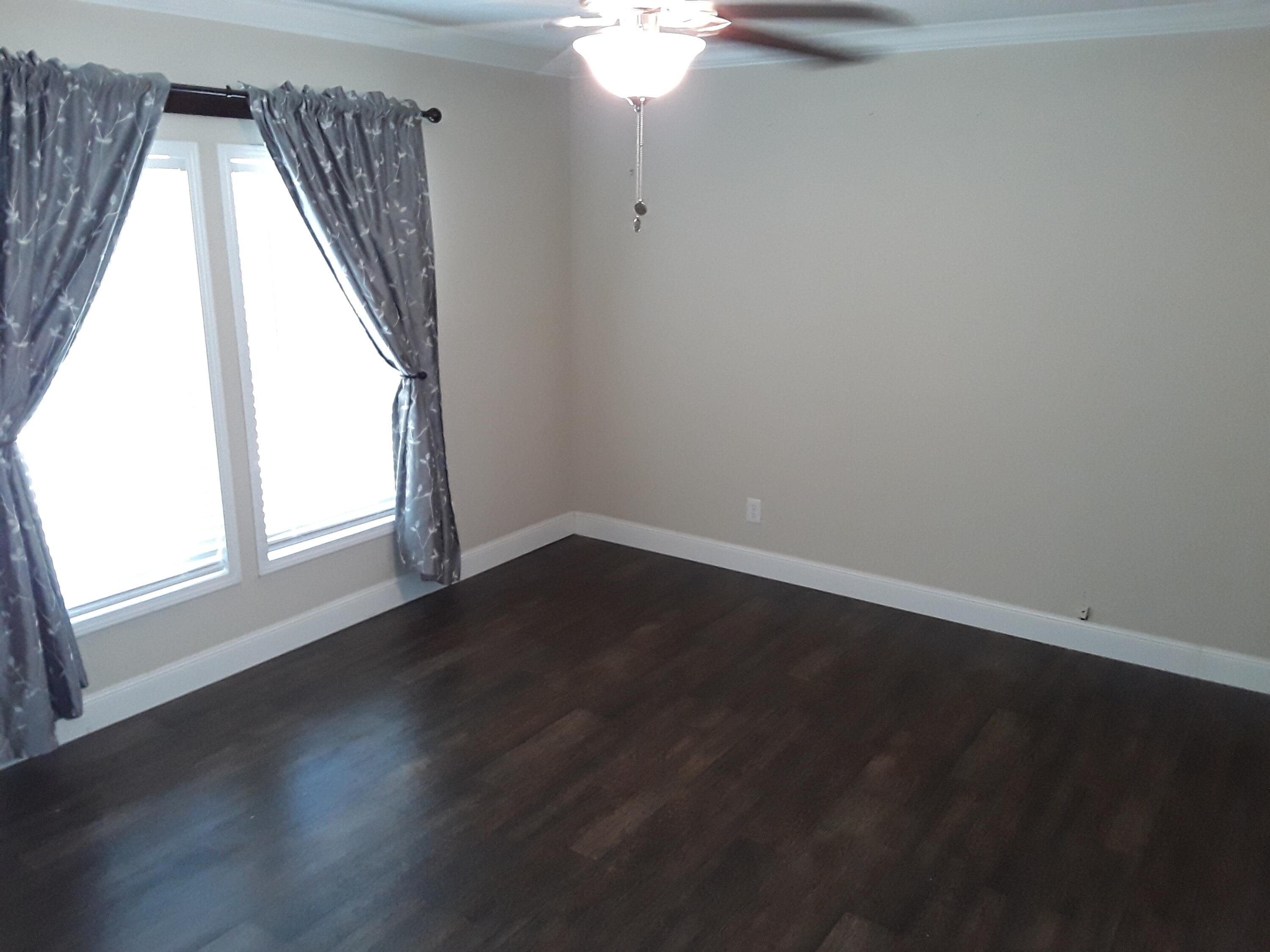 Kings Lake Rd - Residential