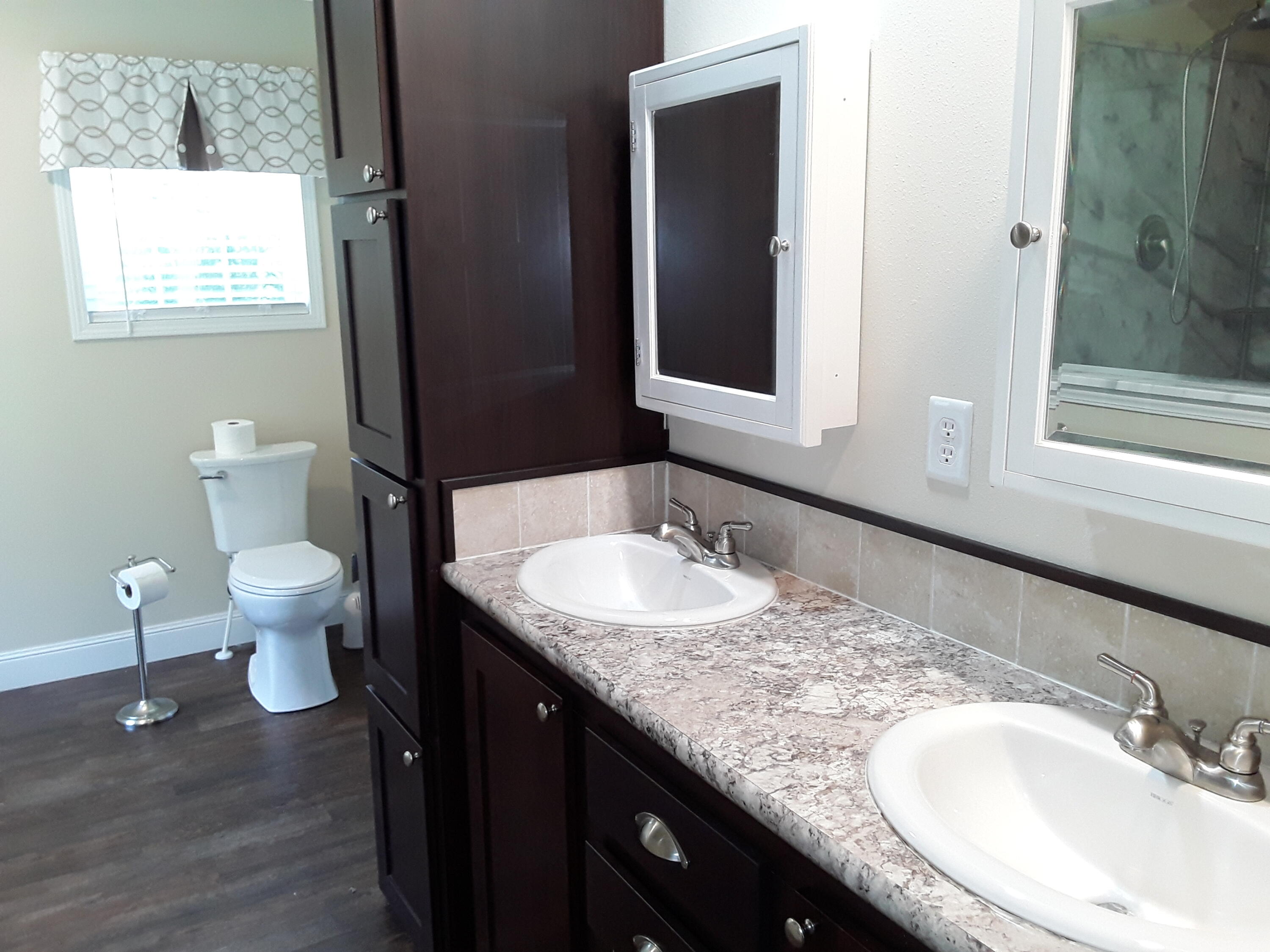 Kings Lake Rd - Residential