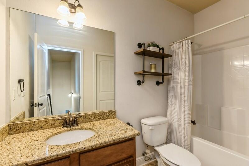 2505 - Auburn & Garden City - Residential