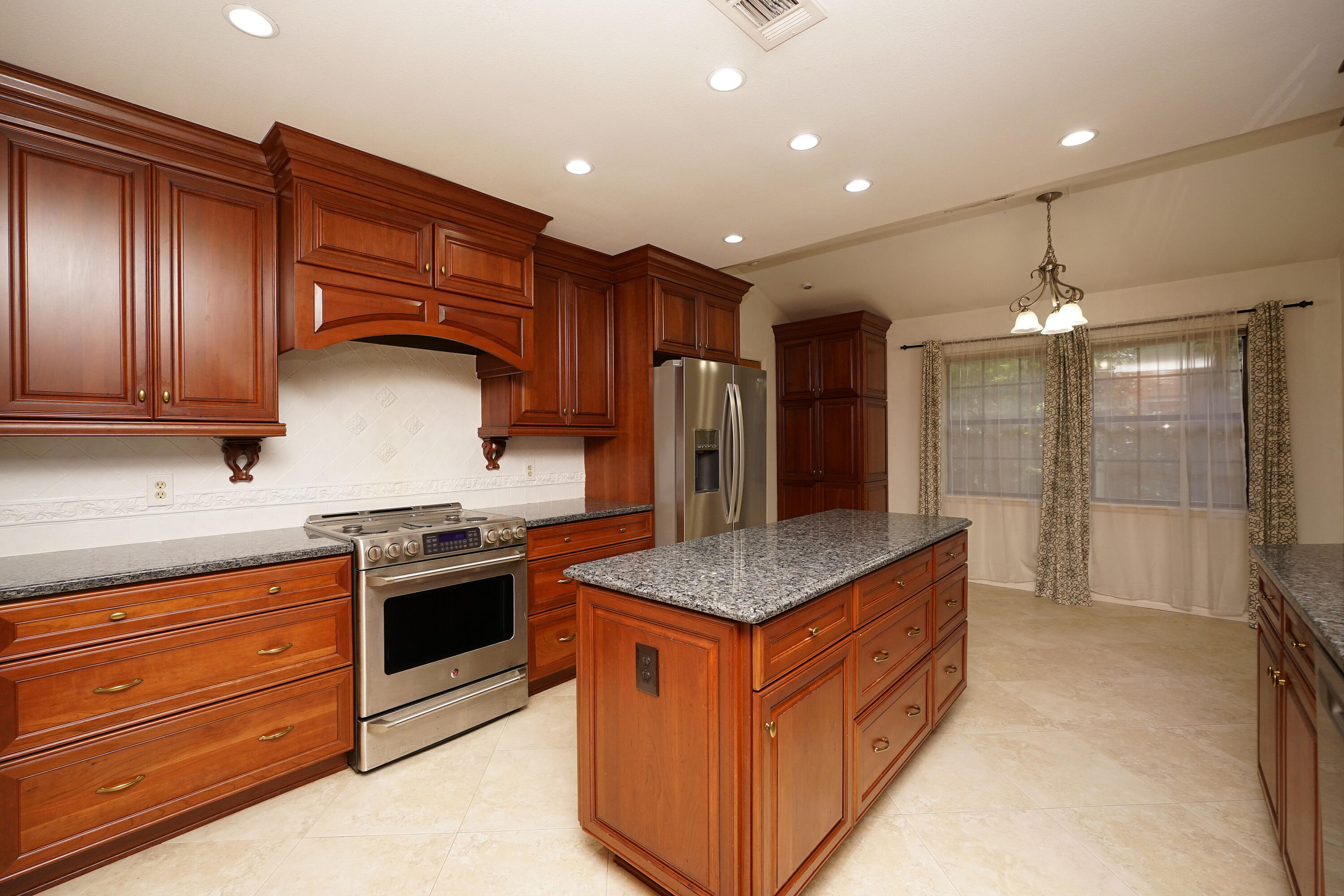PARKWOOD ESTATES PH 1 BLUEWATER BAY - Residential