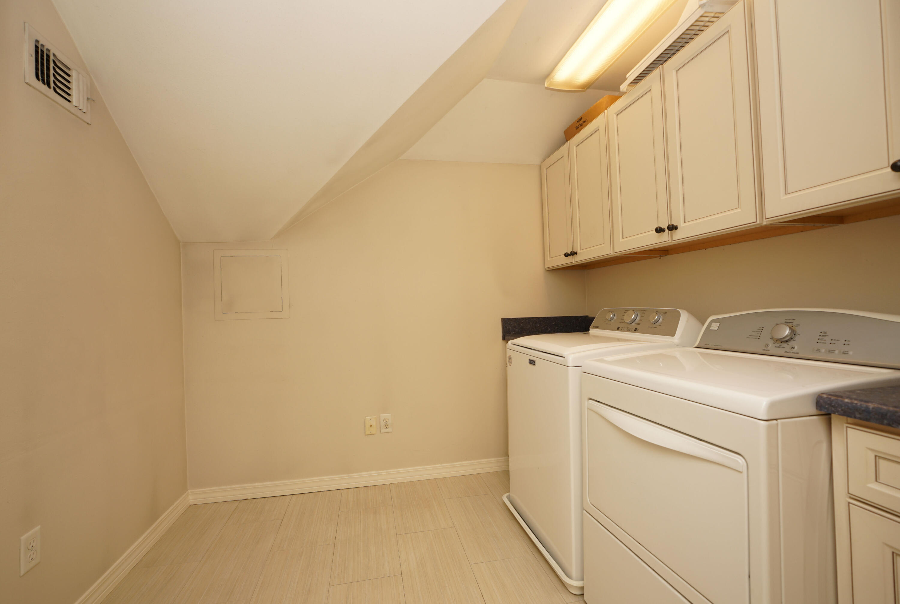 PARKWOOD ESTATES PH 1 BLUEWATER BAY - Residential