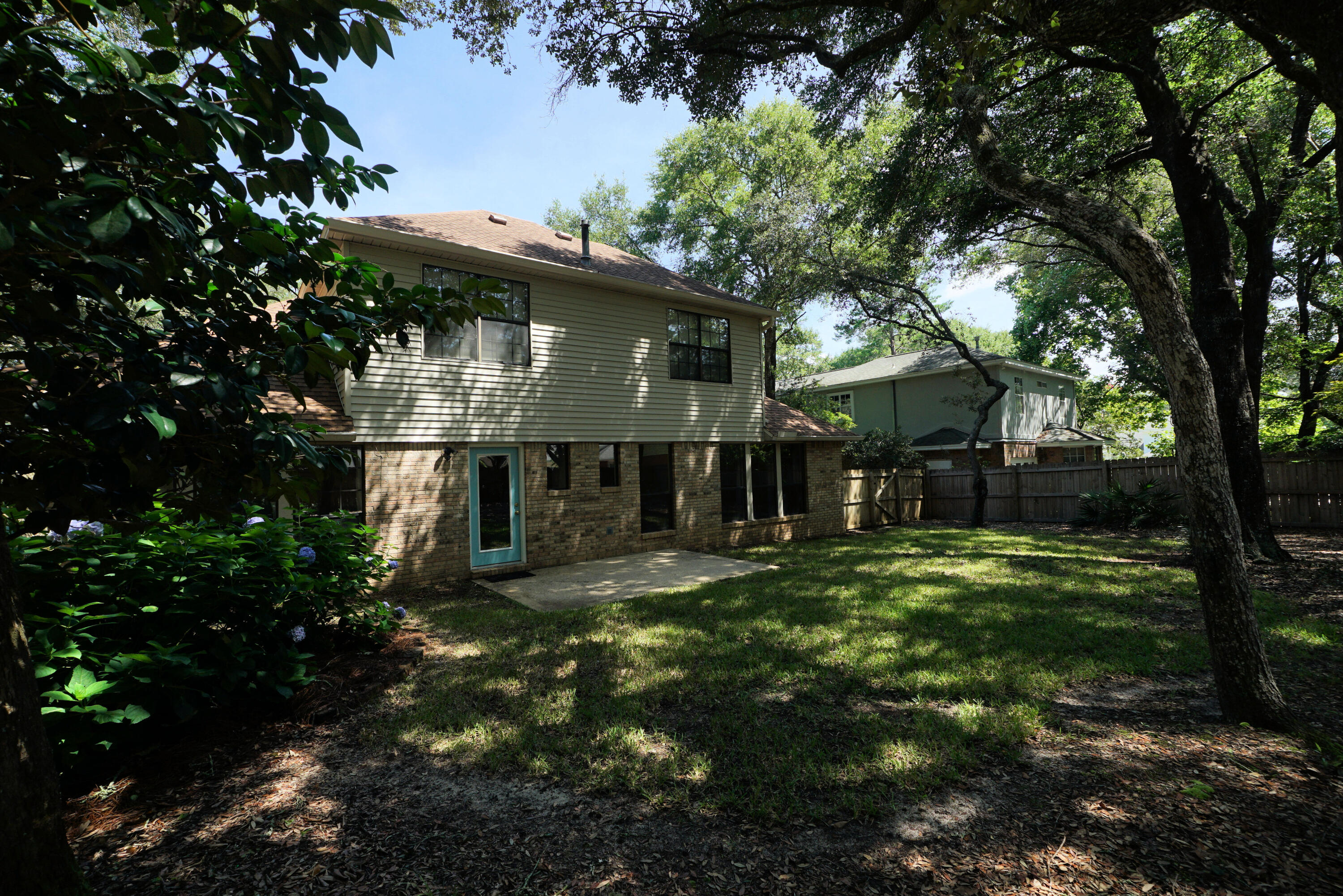 PARKWOOD ESTATES PH 1 BLUEWATER BAY - Residential