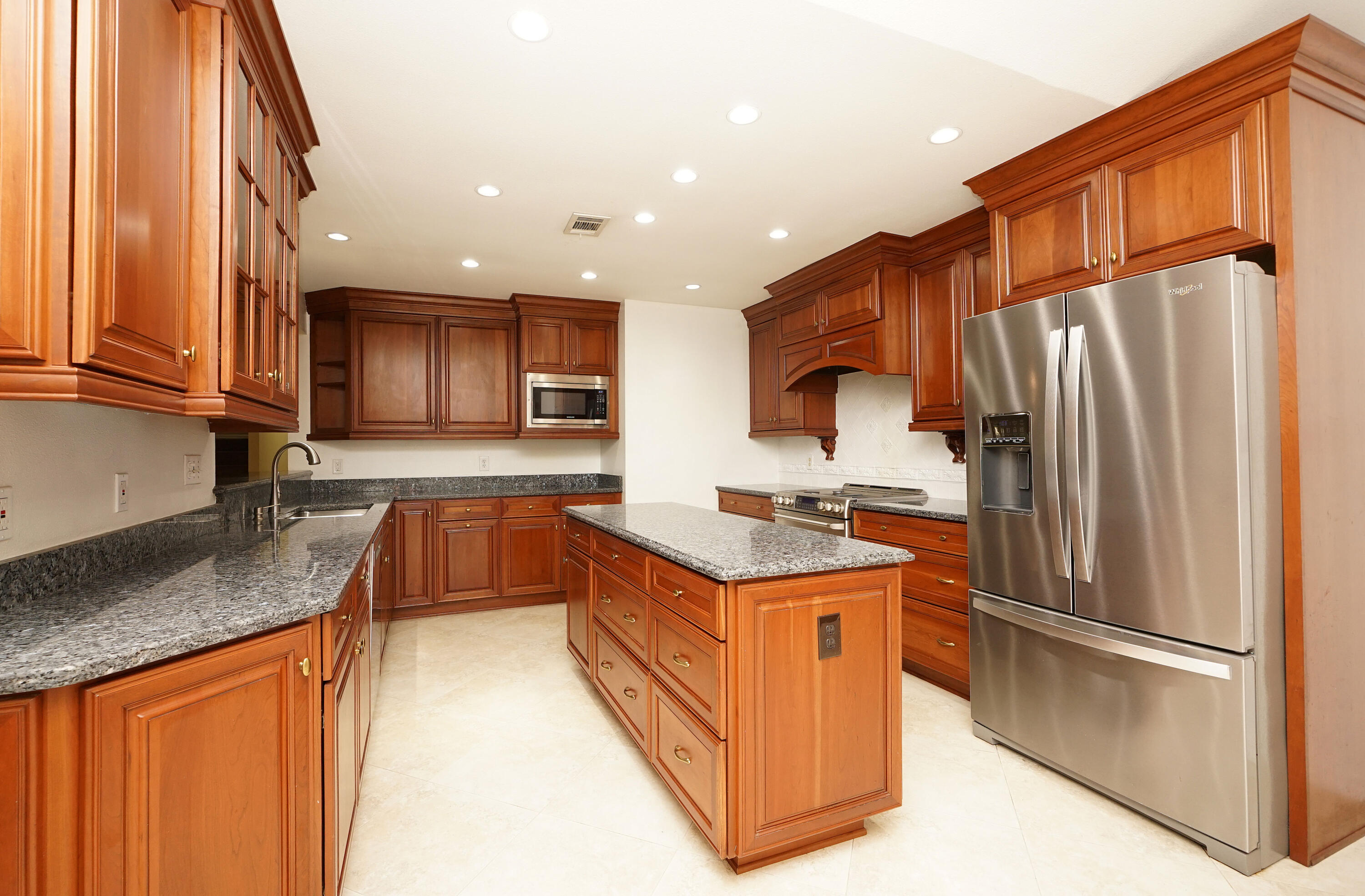 PARKWOOD ESTATES PH 1 BLUEWATER BAY - Residential
