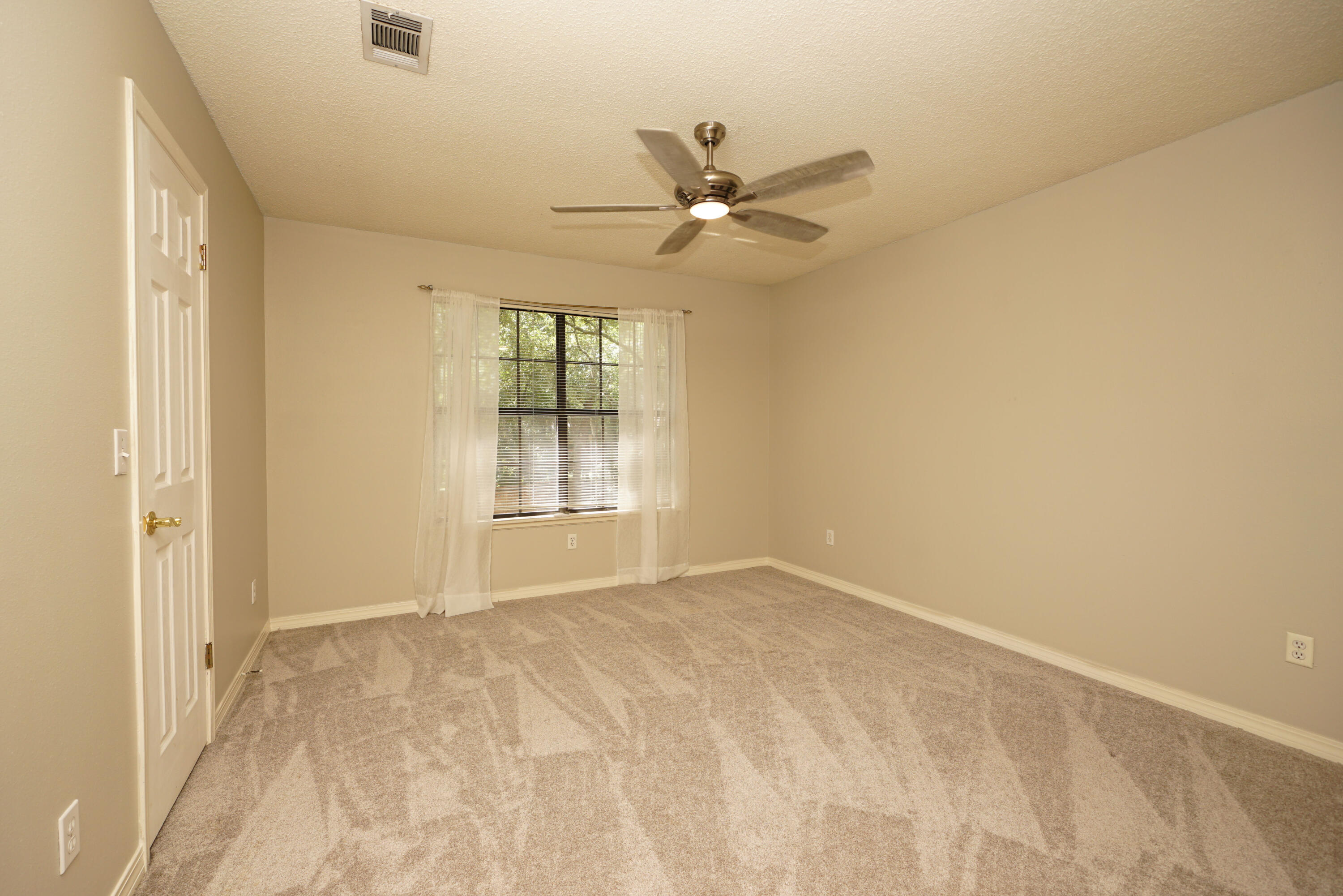 PARKWOOD ESTATES PH 1 BLUEWATER BAY - Residential
