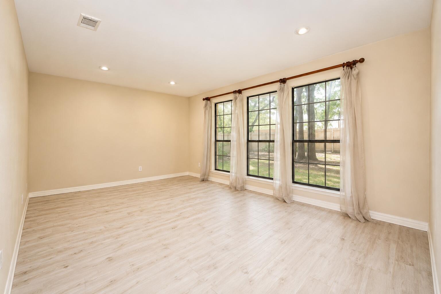 PARKWOOD ESTATES PH 1 BLUEWATER BAY - Residential