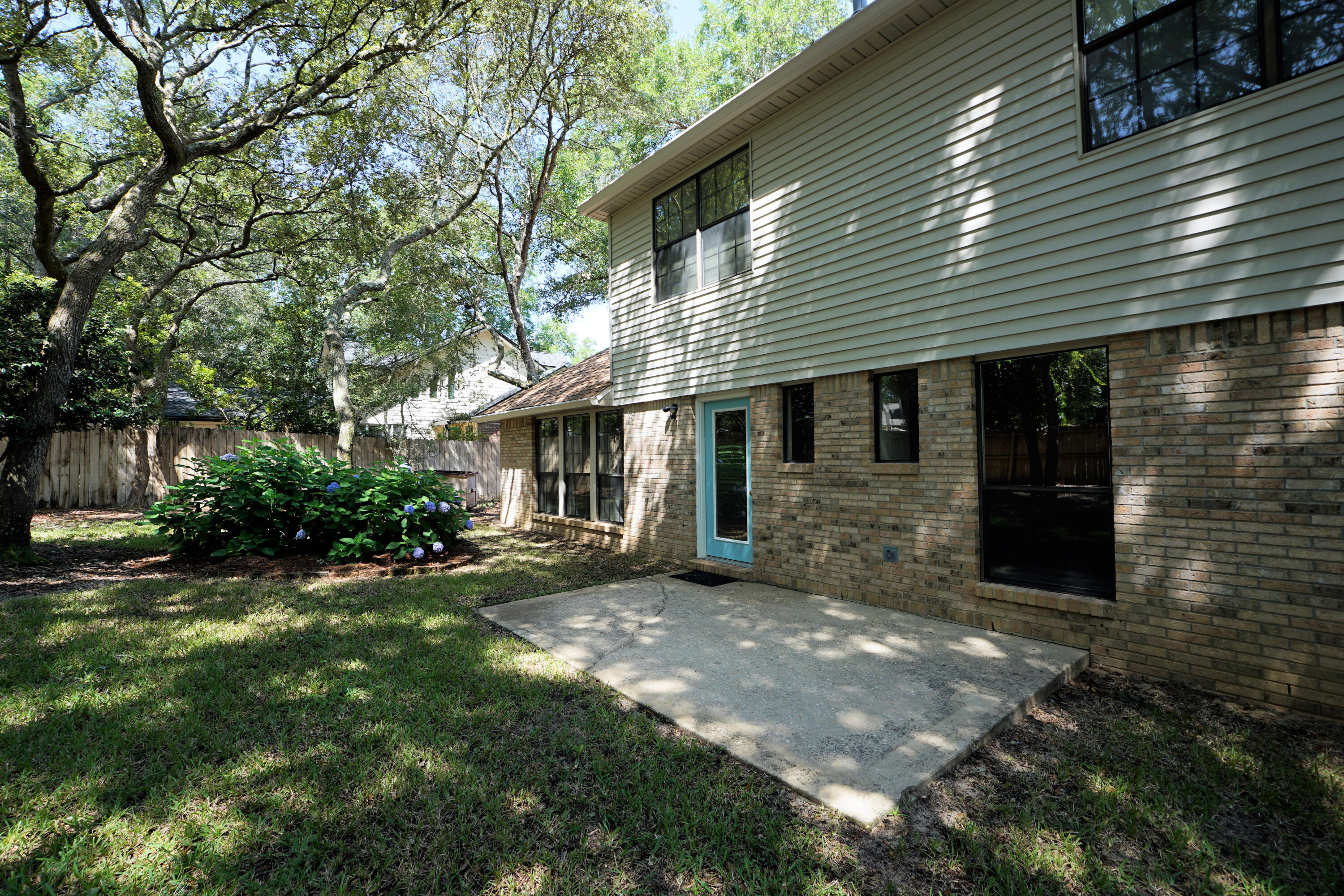 PARKWOOD ESTATES PH 1 BLUEWATER BAY - Residential