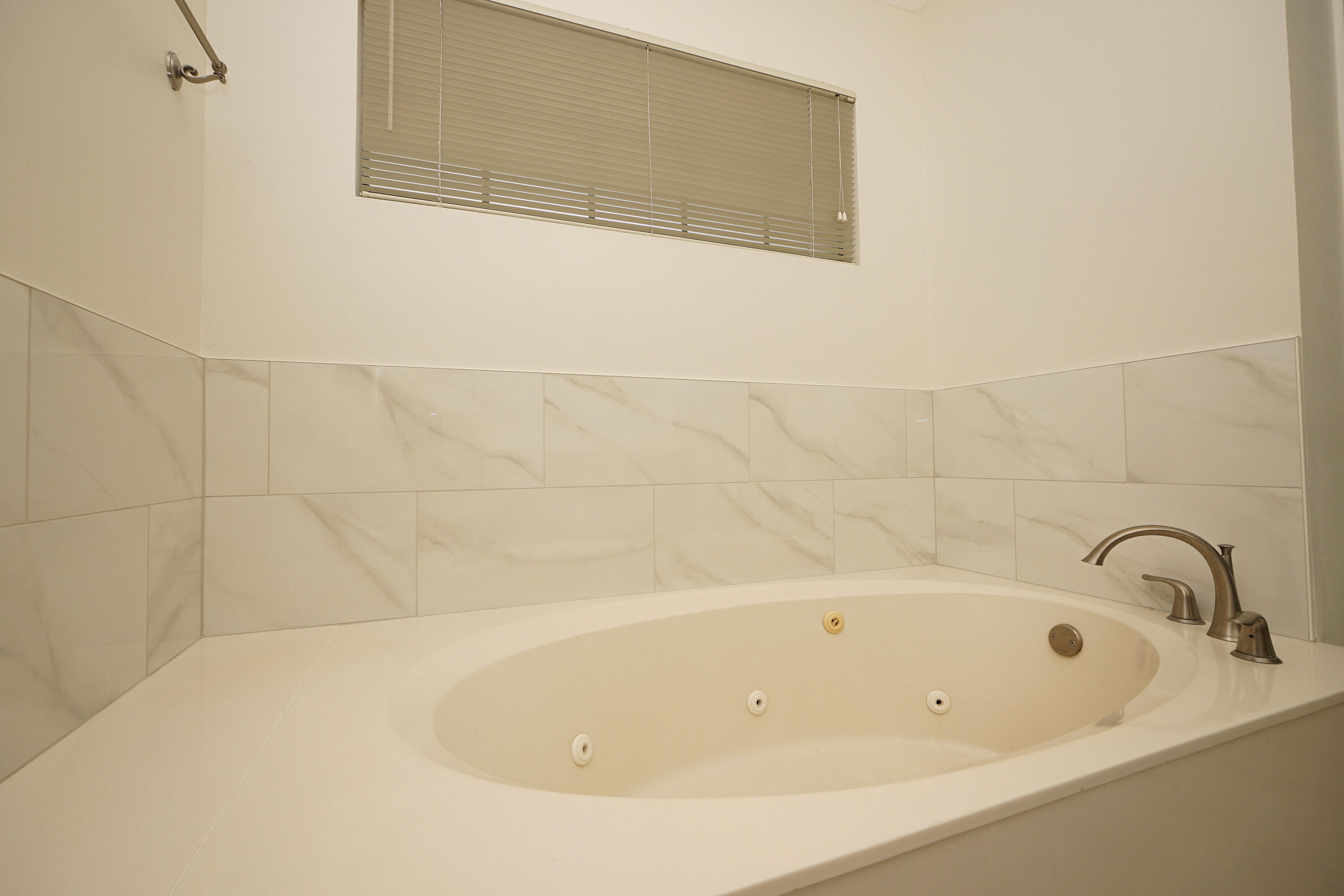 PARKWOOD ESTATES PH 1 BLUEWATER BAY - Residential