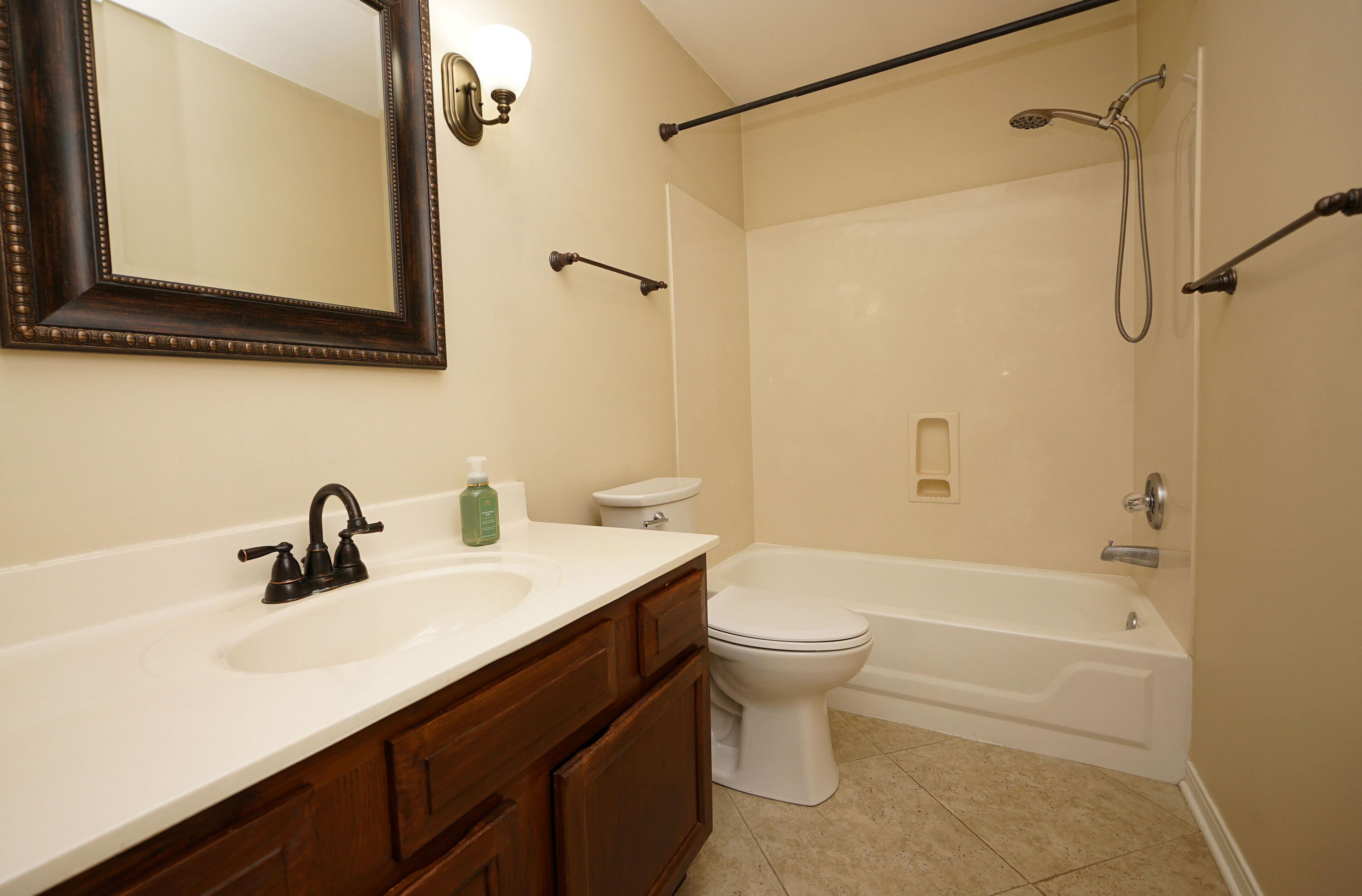 PARKWOOD ESTATES PH 1 BLUEWATER BAY - Residential