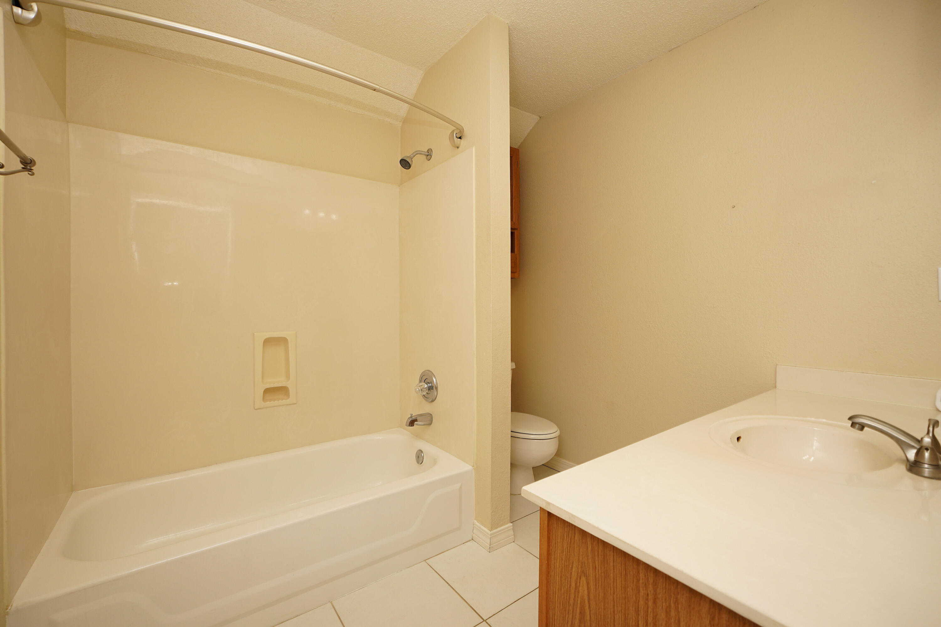 PARKWOOD ESTATES PH 1 BLUEWATER BAY - Residential