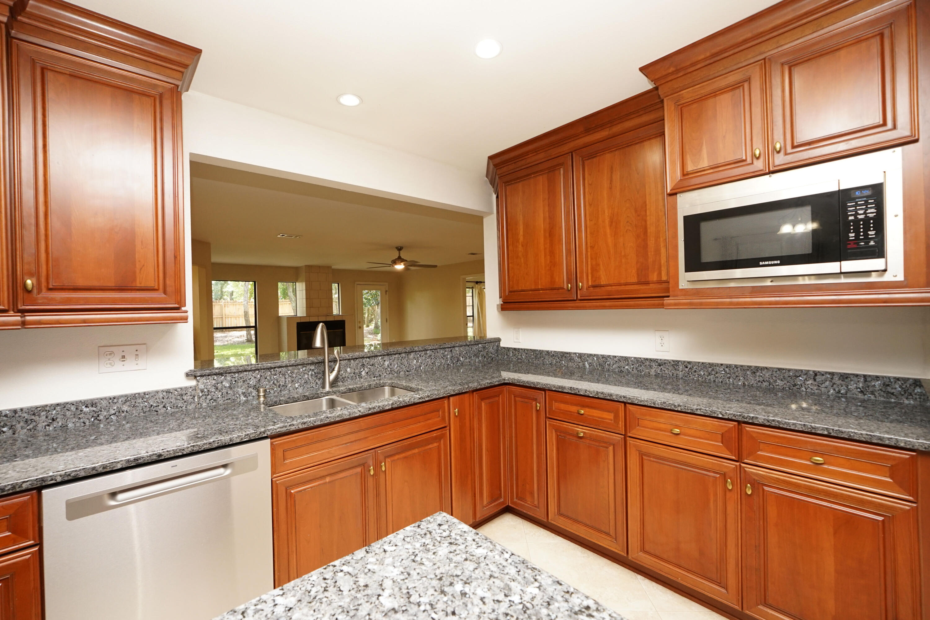 PARKWOOD ESTATES PH 1 BLUEWATER BAY - Residential