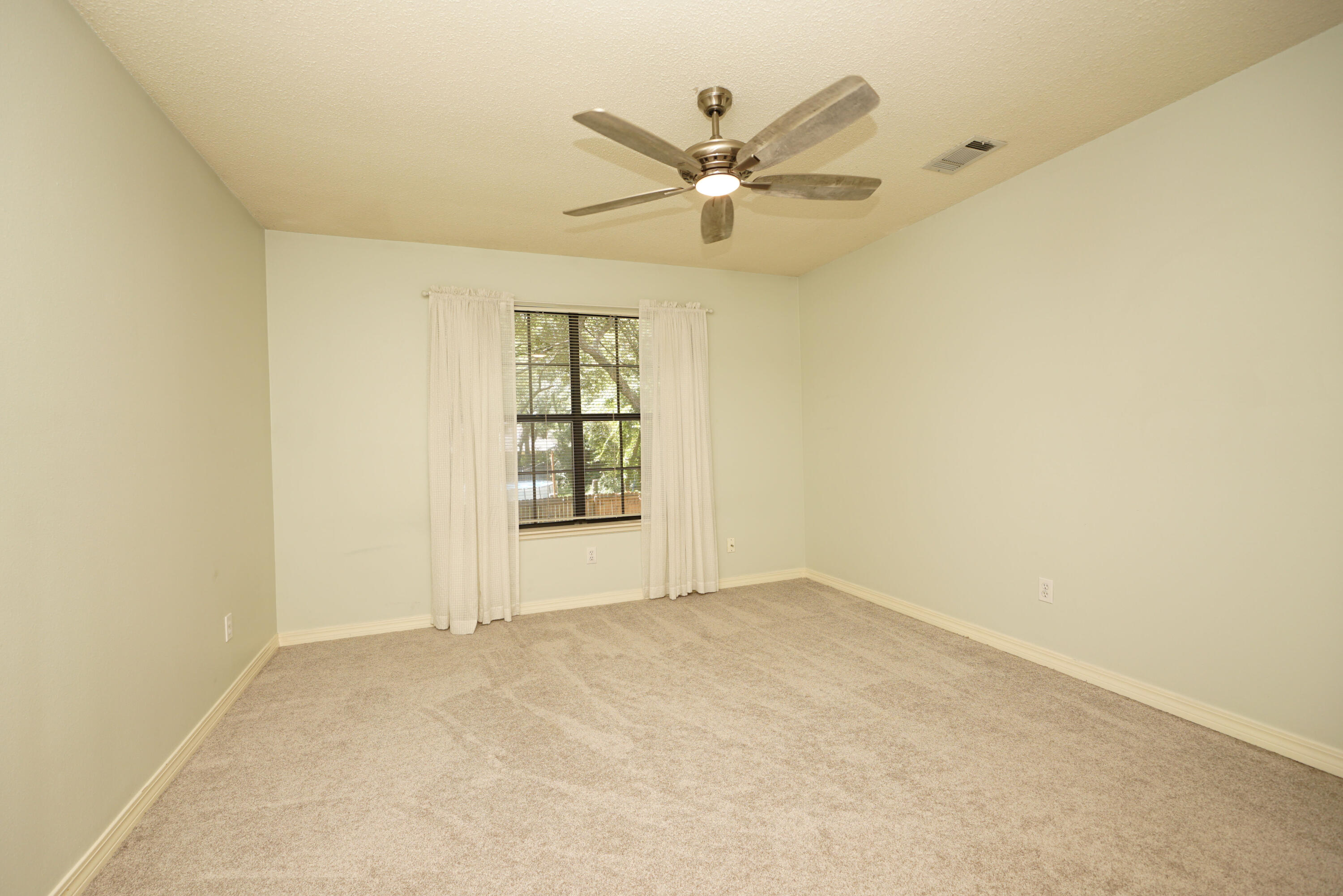 PARKWOOD ESTATES PH 1 BLUEWATER BAY - Residential