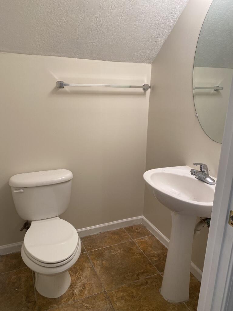 ROLLING PINES - Residential Lease