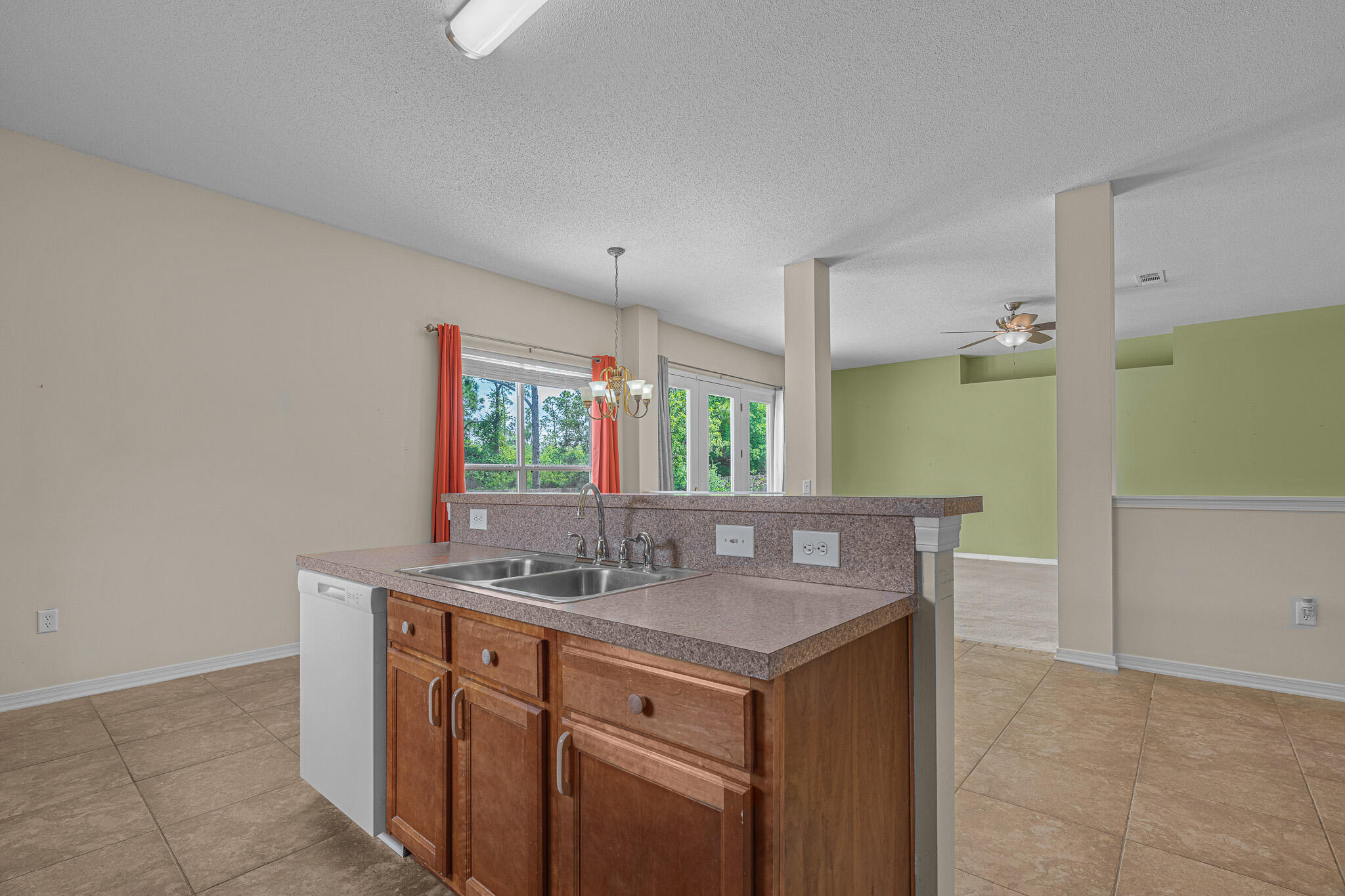 SKY RIDGE ESTATES 1ST ADD - Residential