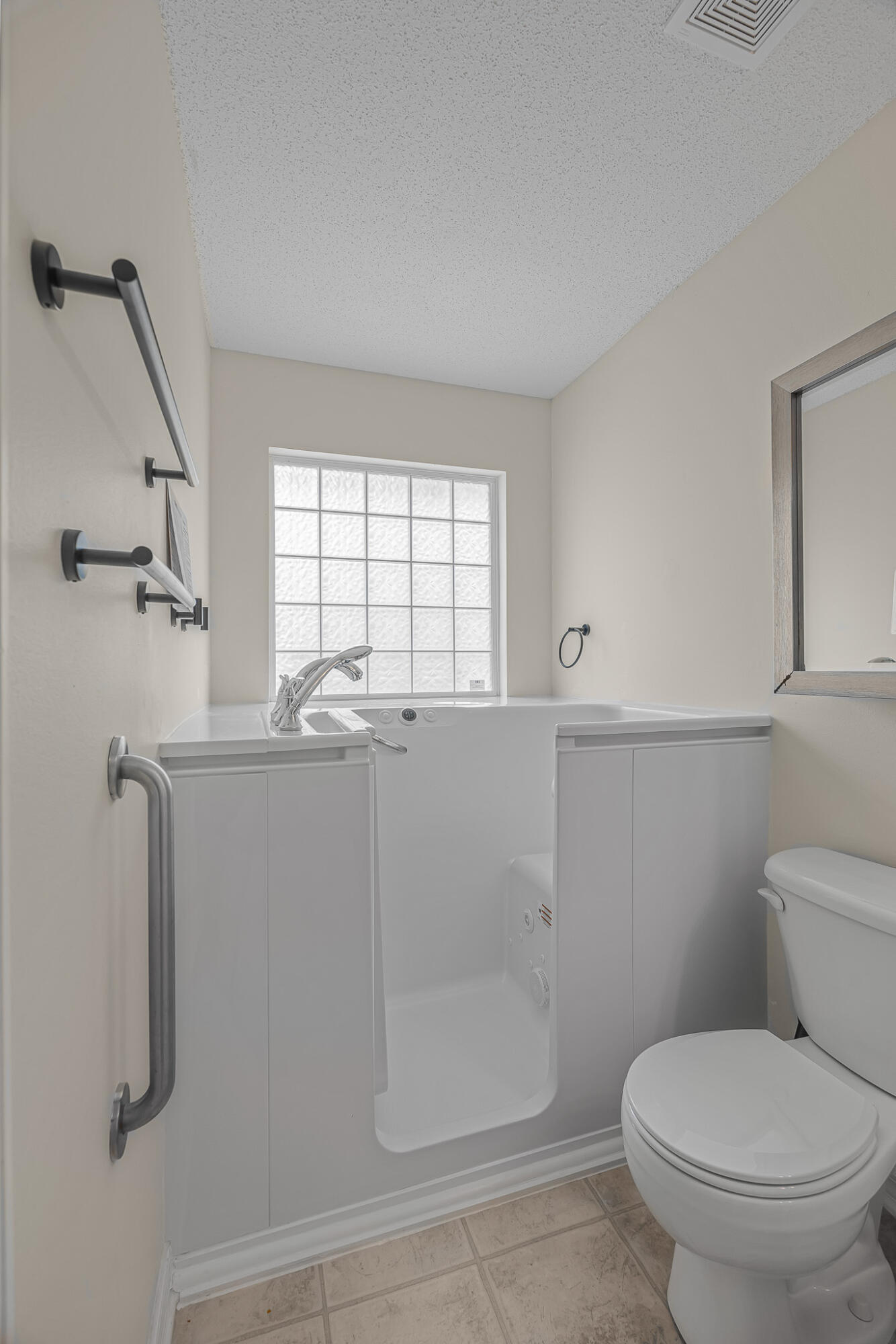 SKY RIDGE ESTATES 1ST ADD - Residential