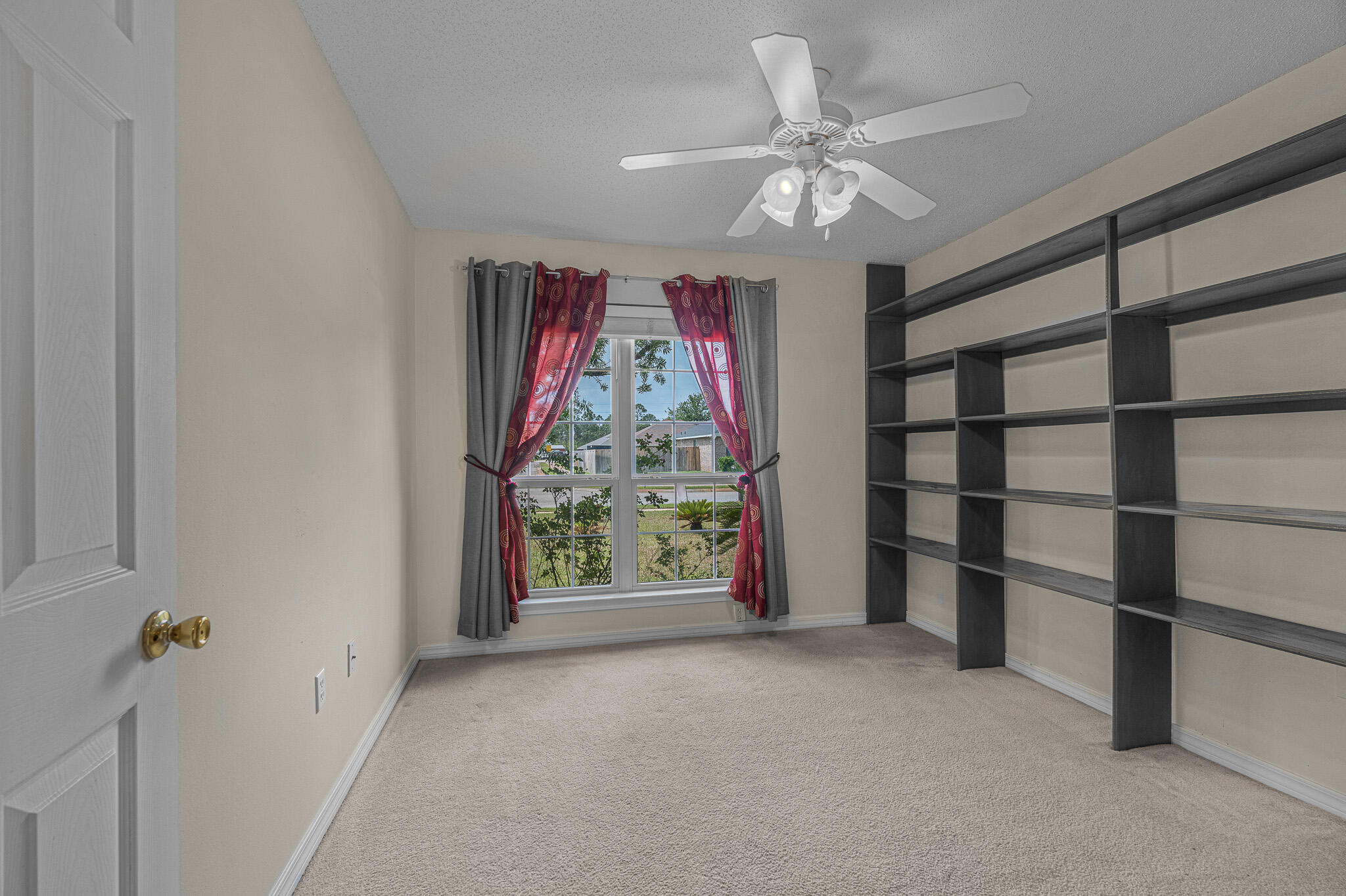 SKY RIDGE ESTATES 1ST ADD - Residential
