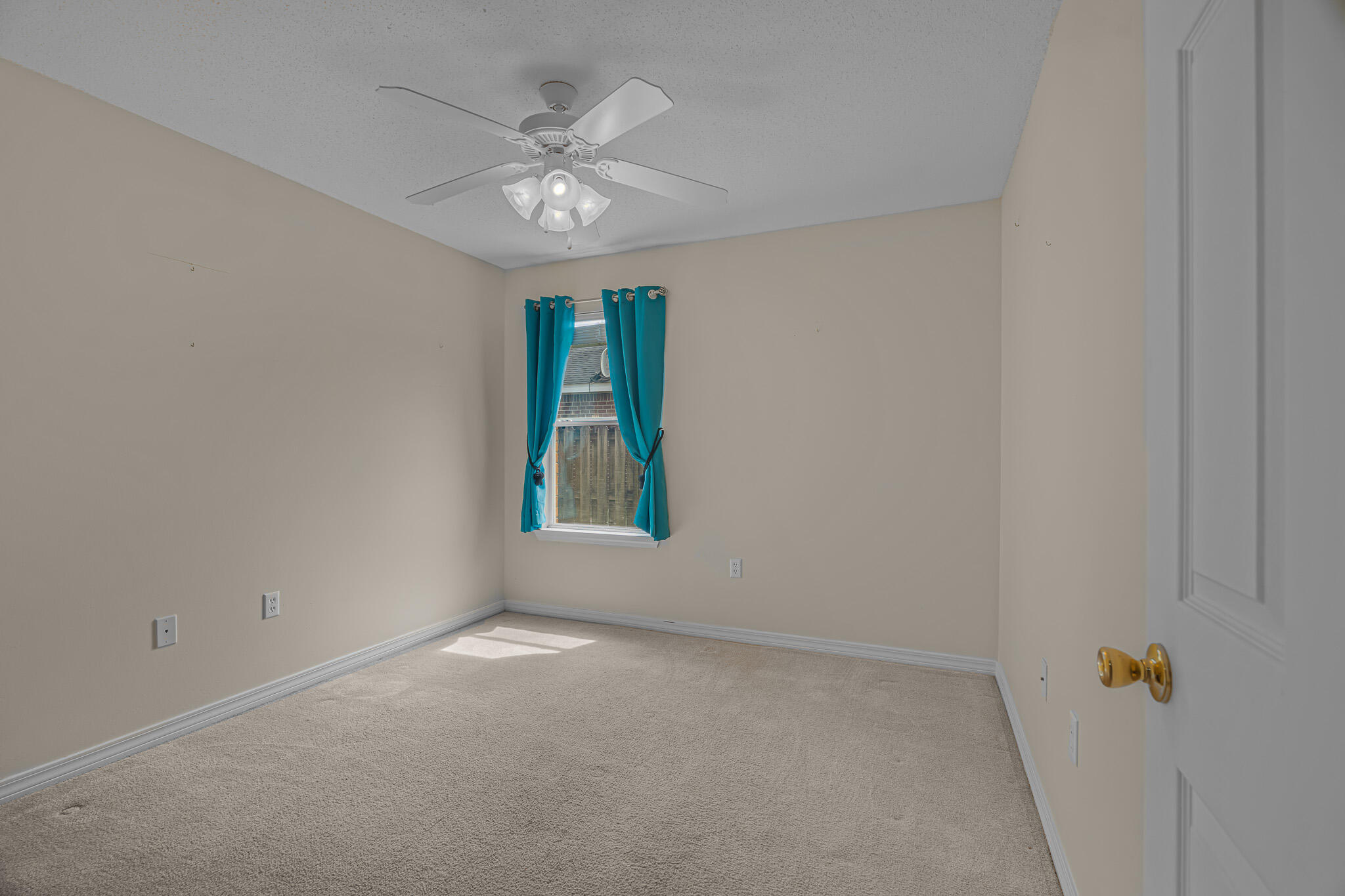 SKY RIDGE ESTATES 1ST ADD - Residential